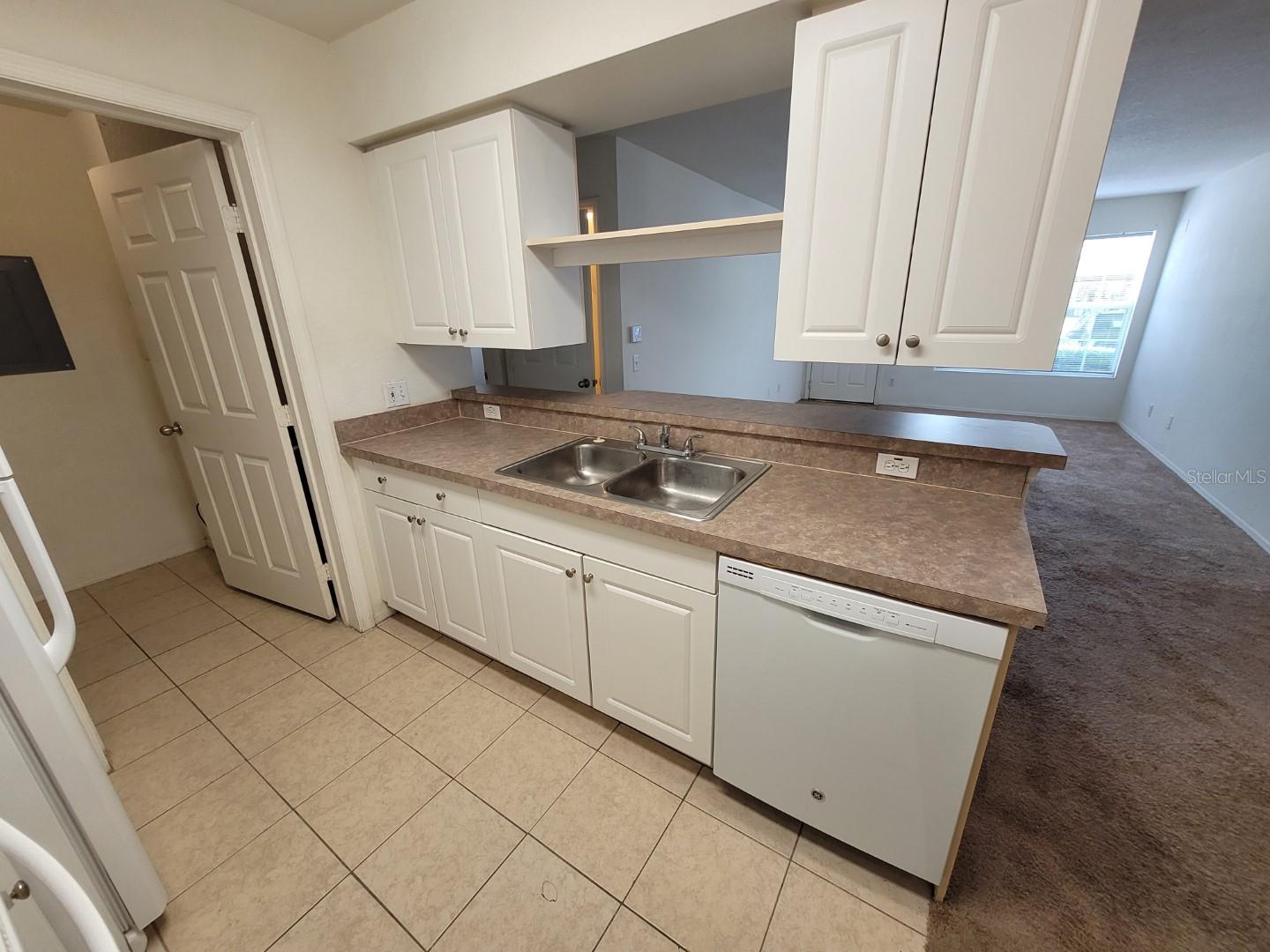 Image 9 of 47 For 5914 Willow Ridge Drive 101
