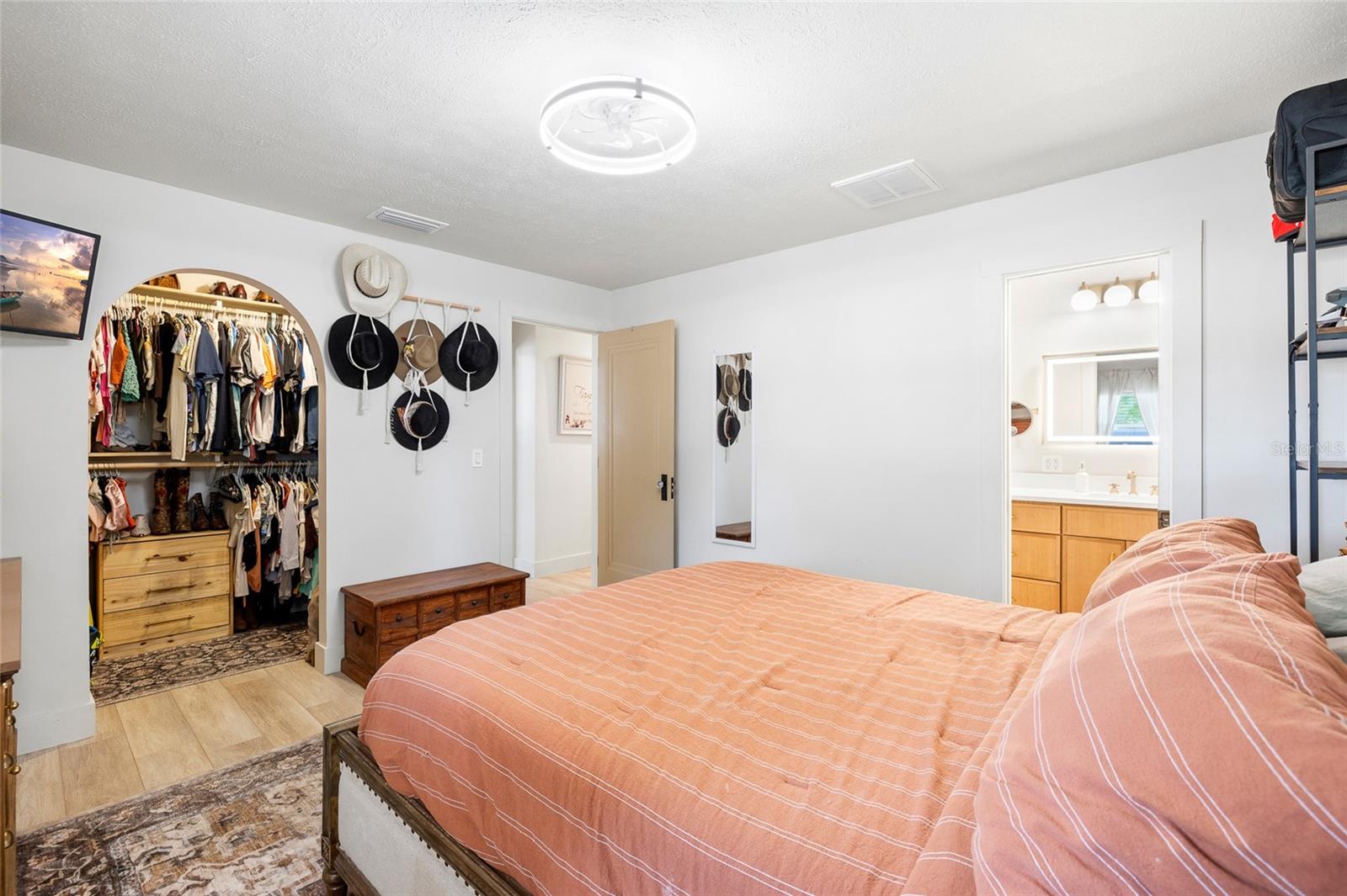 Image 19 of 46 For 8212 Sunny Vale Place