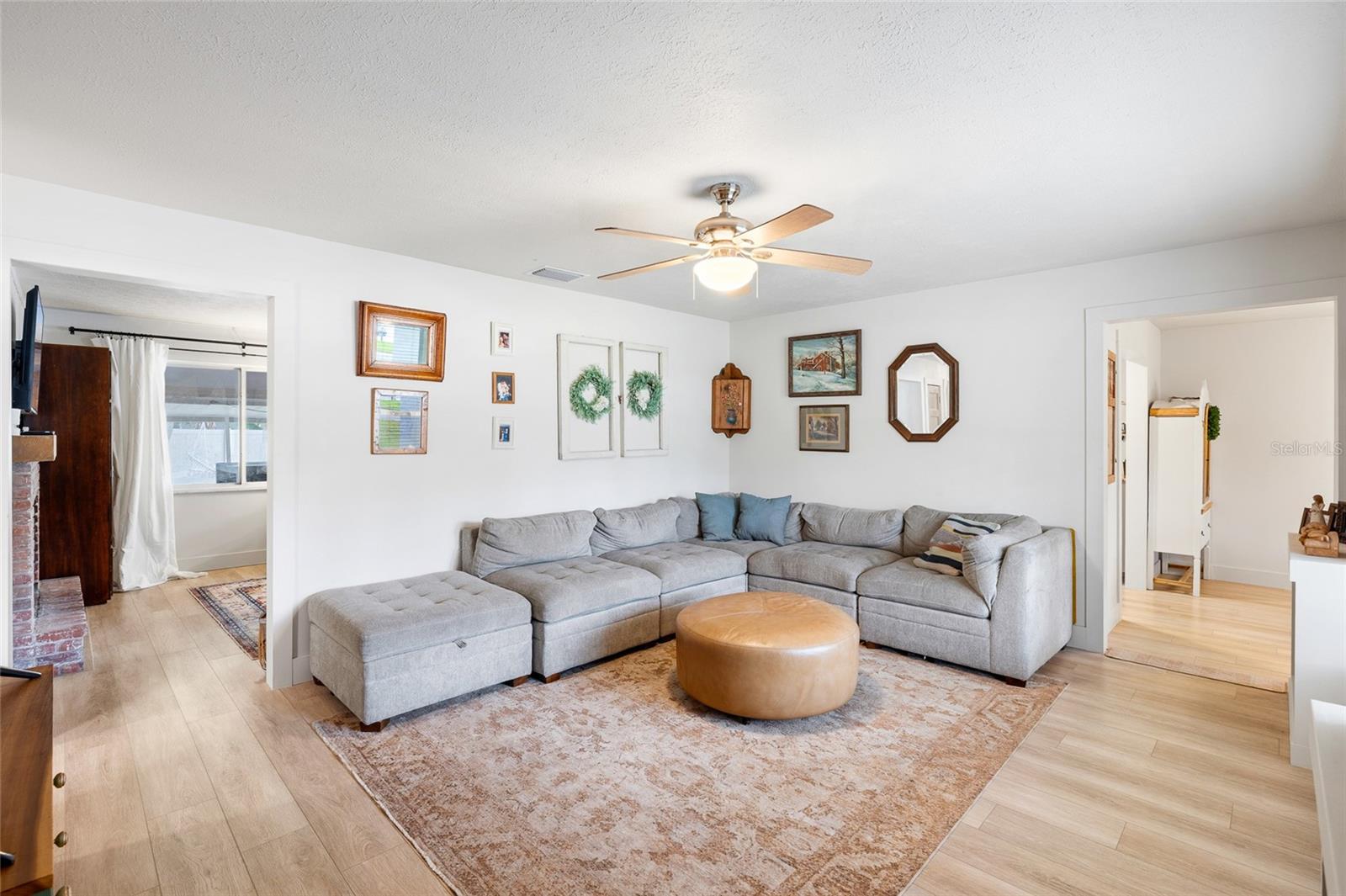 Image 5 of 46 For 8212 Sunny Vale Place