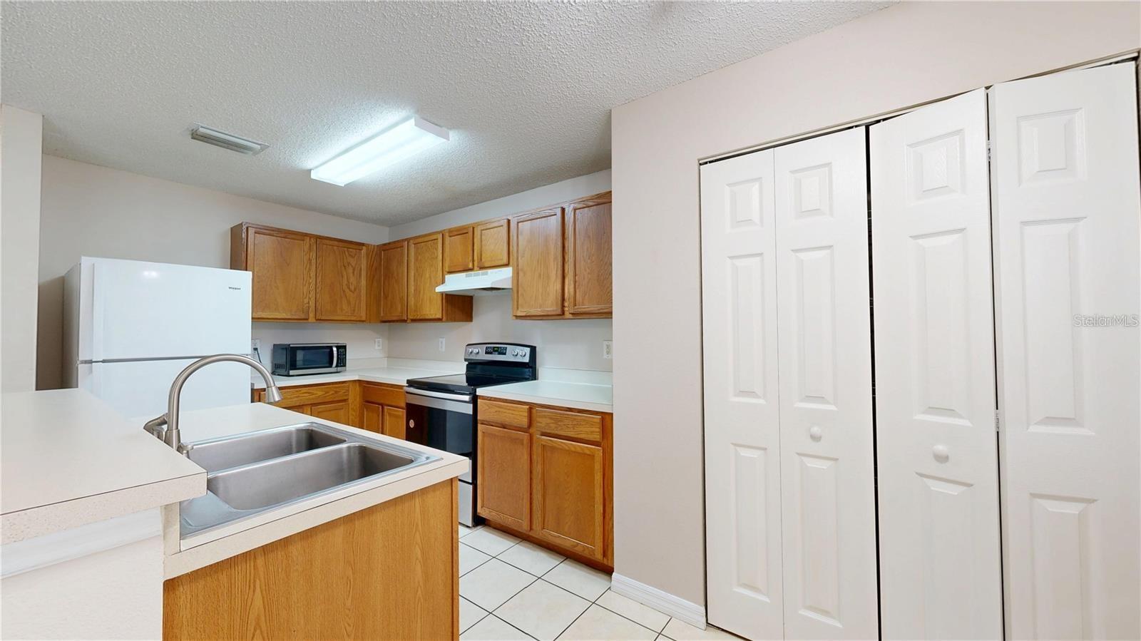 Image 13 of 31 For 4104 Winding River Way