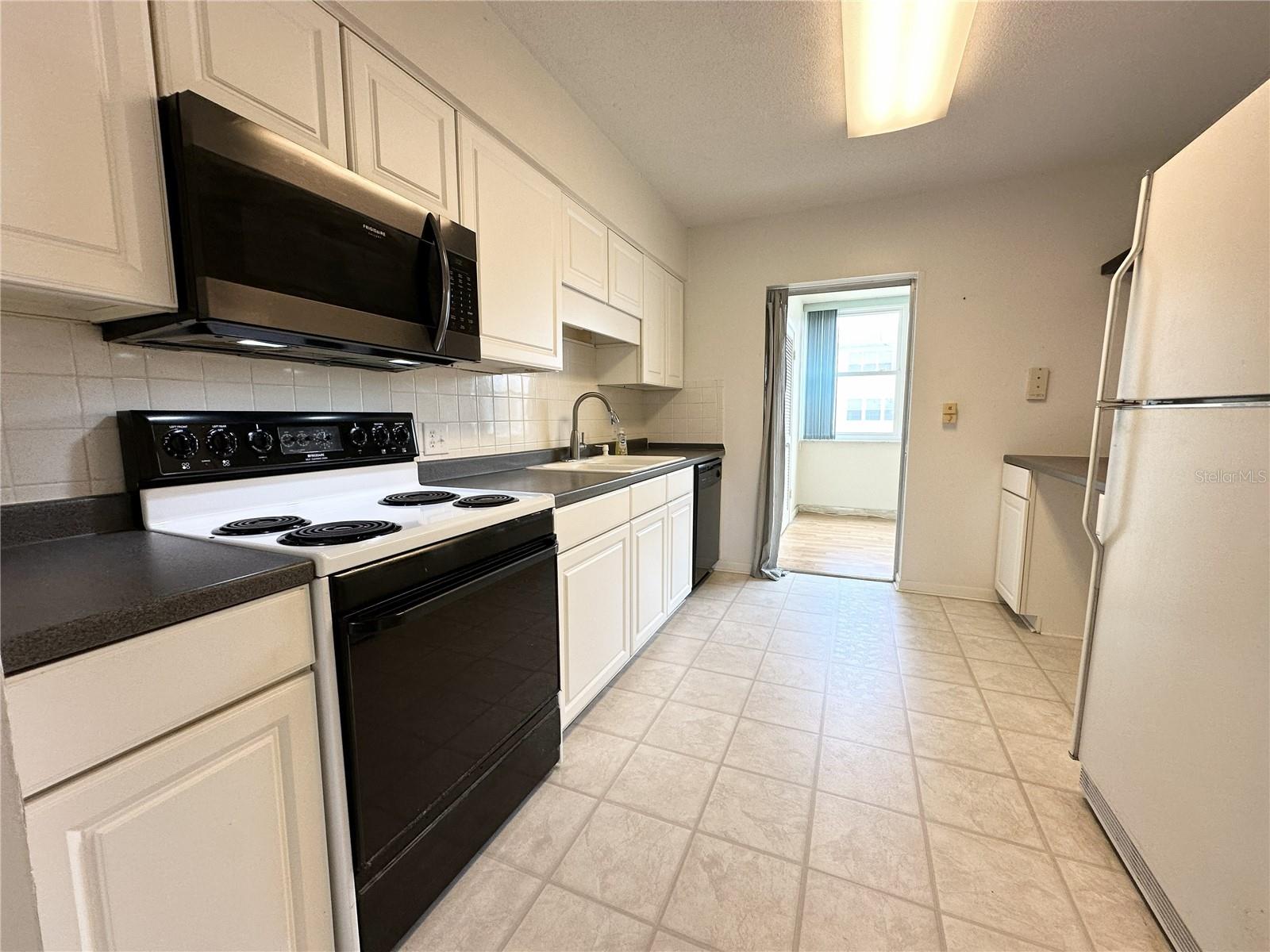 Image 10 of 28 For 5728 14th Avenue N 206b