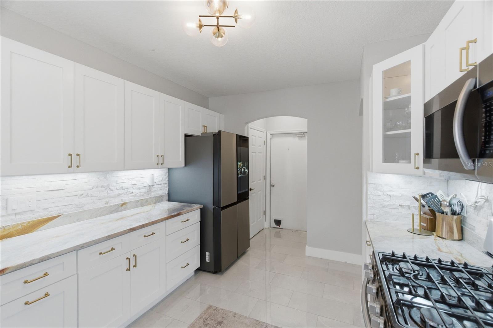 Image 11 of 24 For 8526 Hawbuck Street