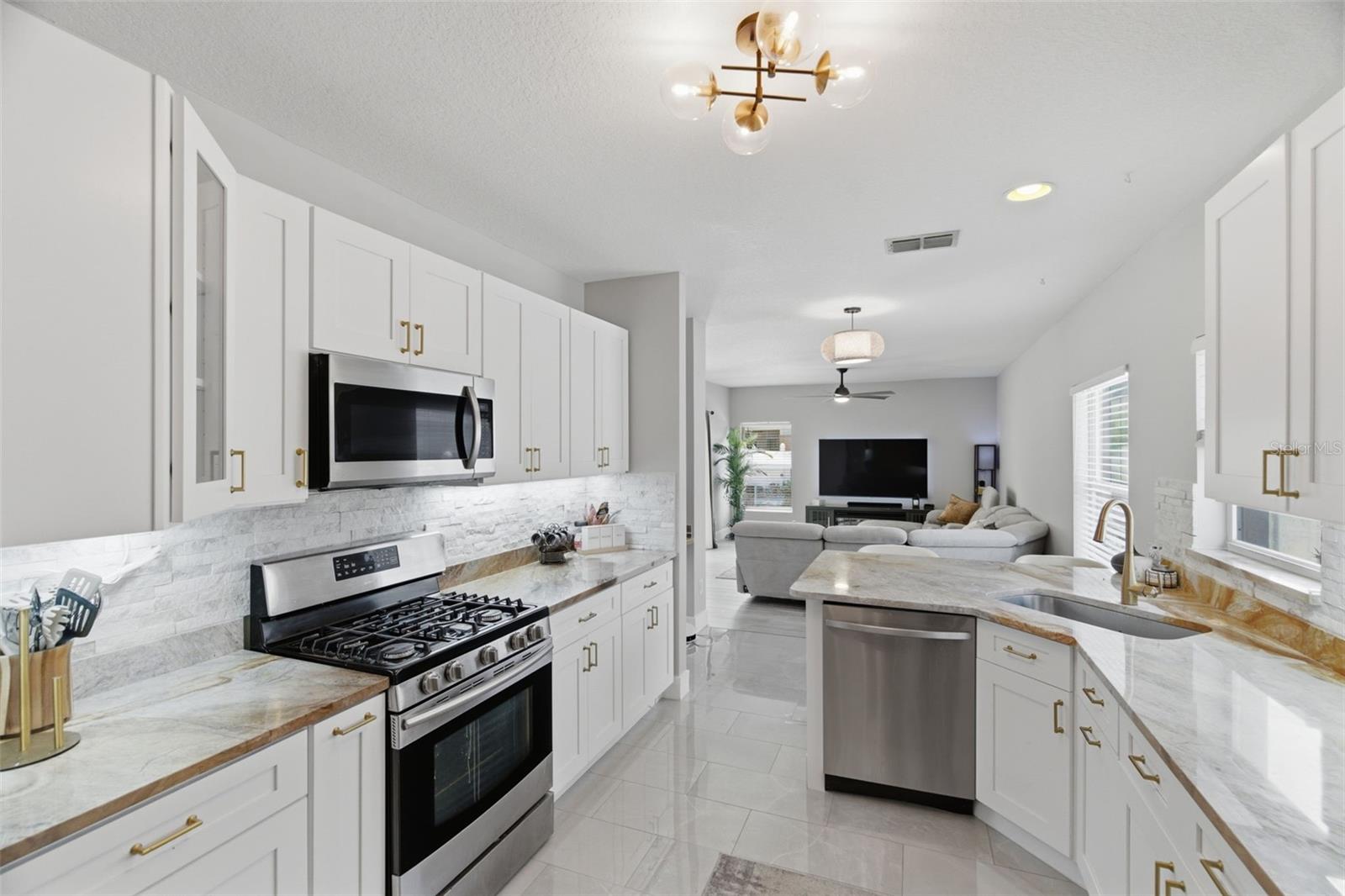 Image 3 of 24 For 8526 Hawbuck Street
