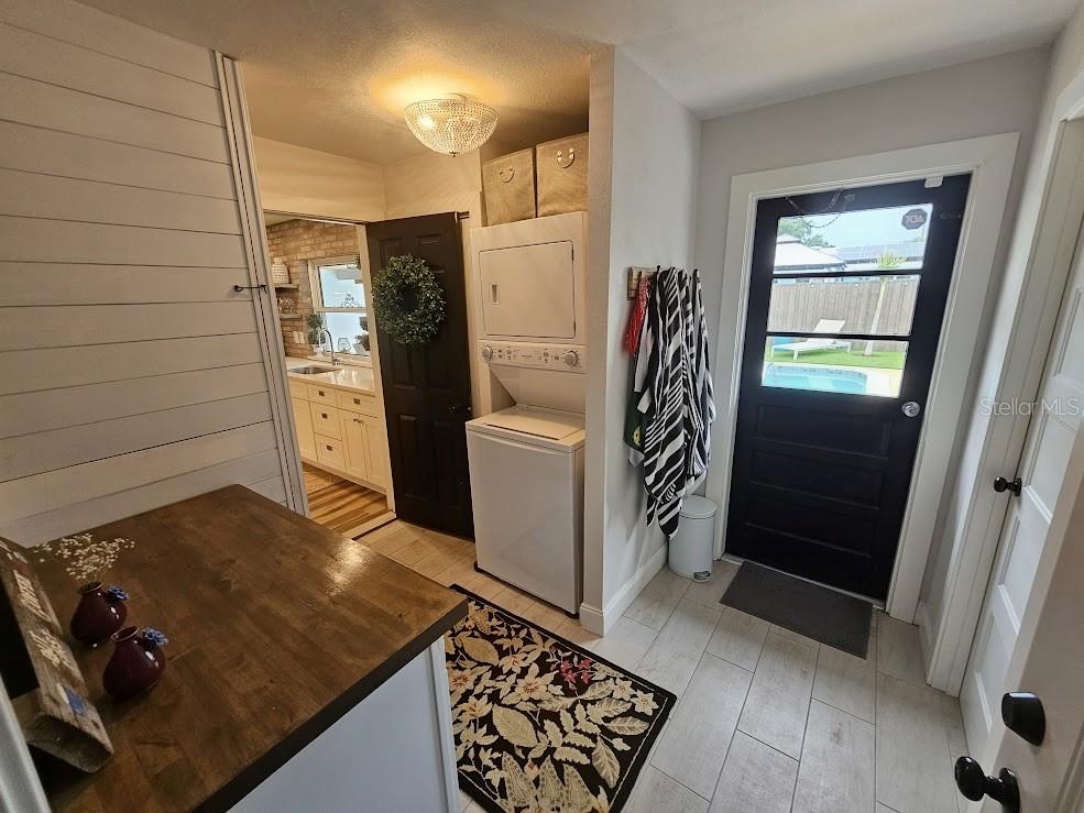 Image 16 of 50 For 2186 Oak Grove Drive