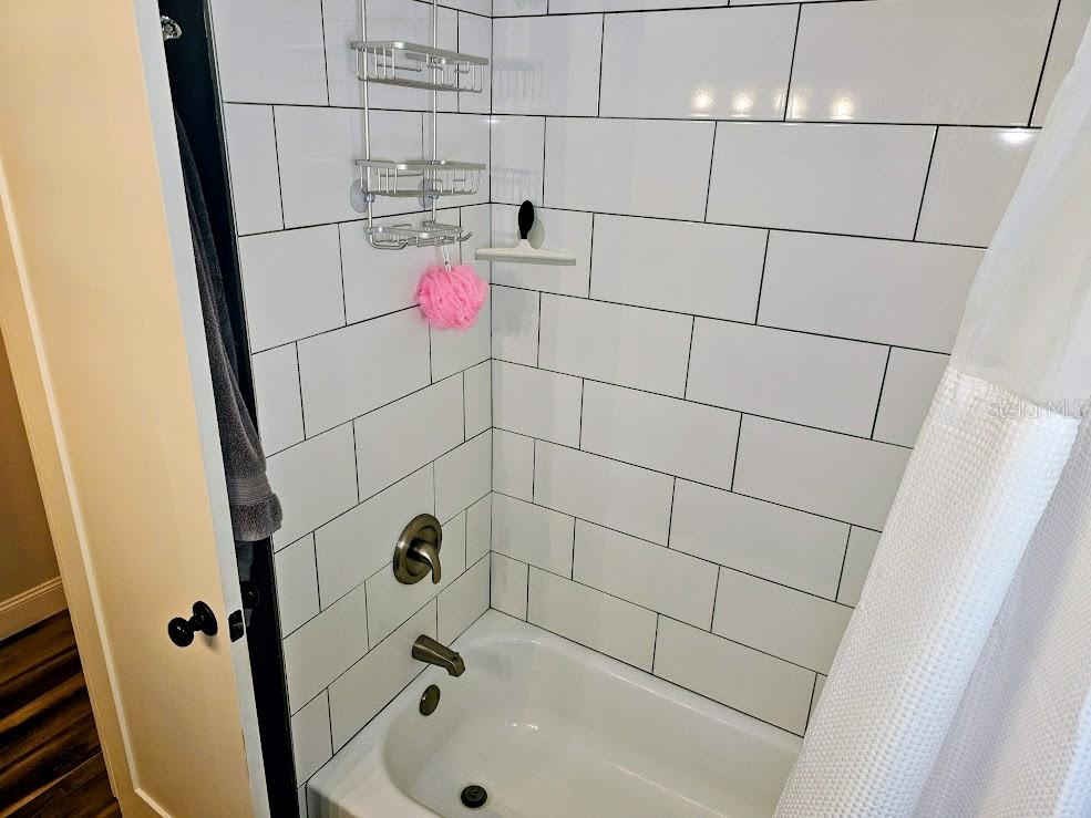 Image 21 of 50 For 2186 Oak Grove Drive