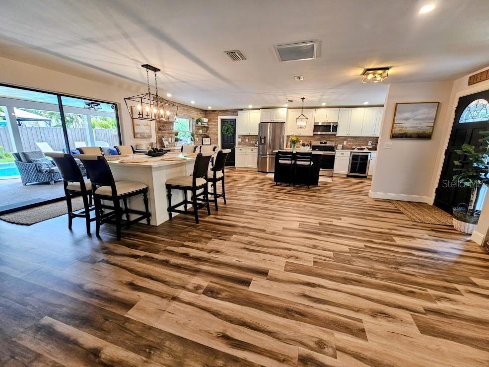 Image 3 of 50 For 2186 Oak Grove Drive
