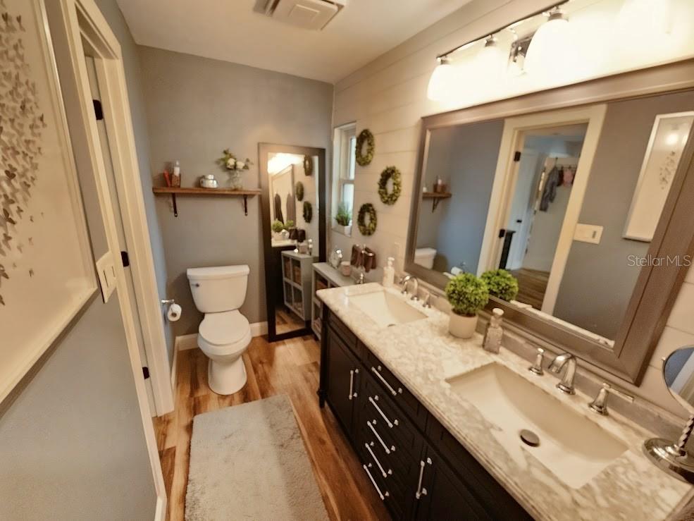 Image 32 of 50 For 2186 Oak Grove Drive