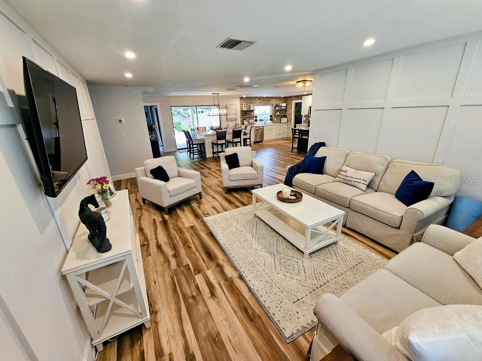 Image 5 of 50 For 2186 Oak Grove Drive