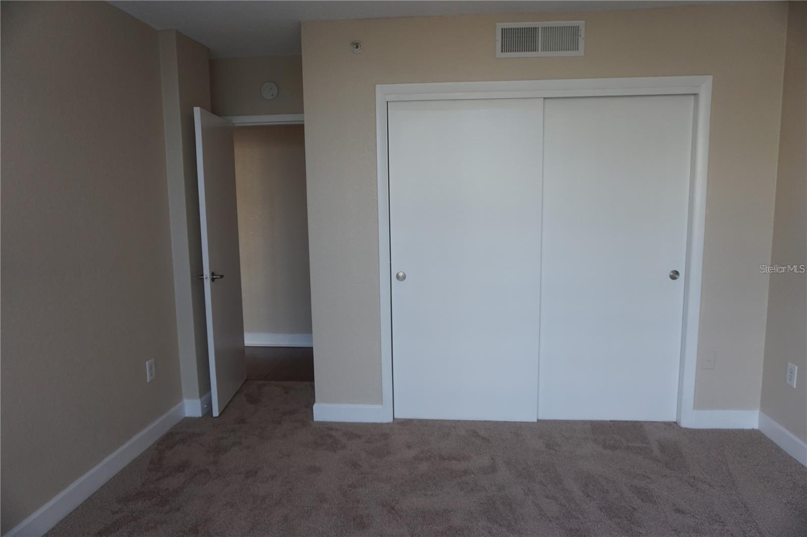 Image 17 of 33 For 470 3rd Street S 309