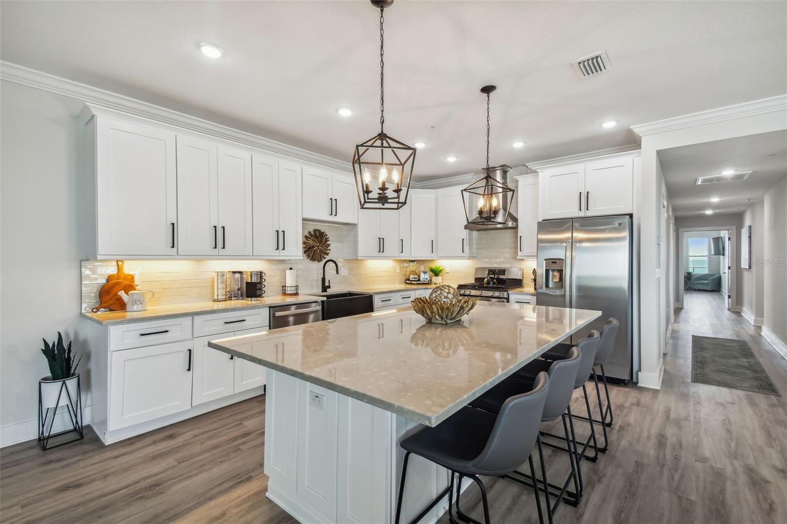 Image 10 of 43 For 19505 Gulf Boulevard 404