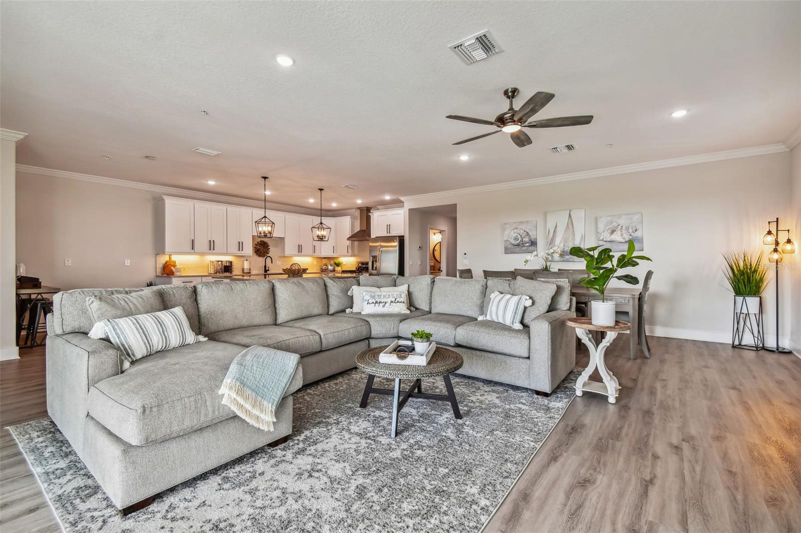 Image 8 of 43 For 19505 Gulf Boulevard 404