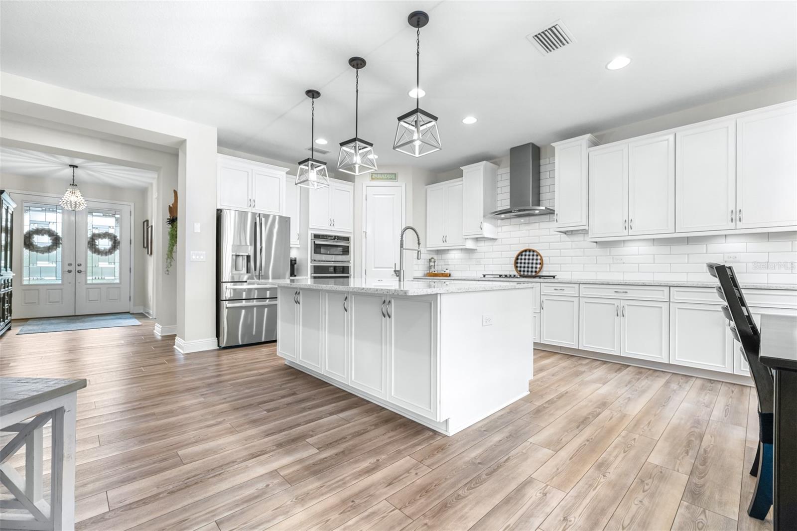 Image 14 of 85 For 21896 Emory Oak Place