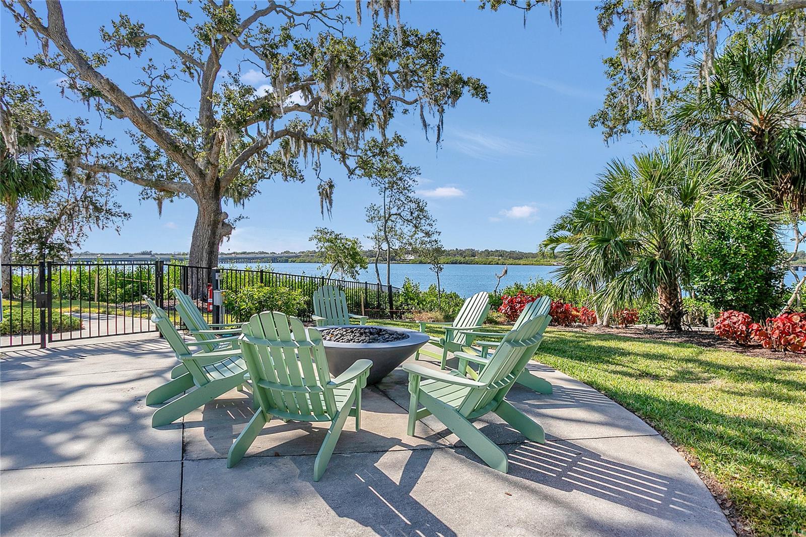 Image 31 of 34 For 9009 Palm Key Avenue