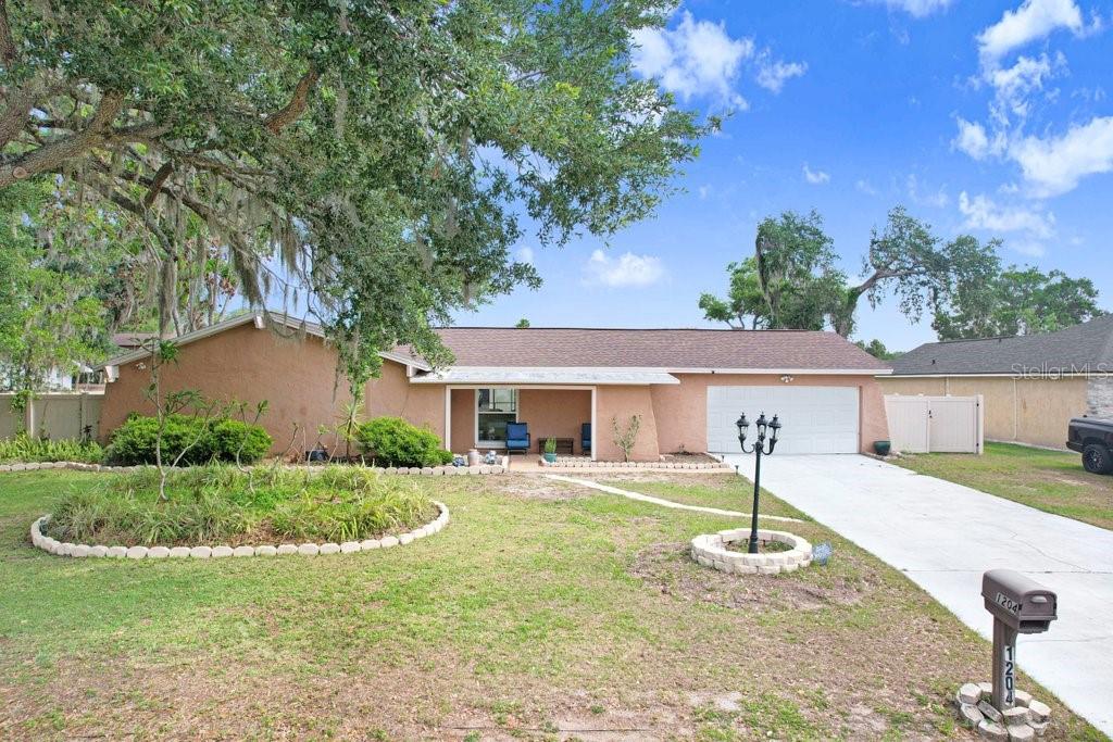 Details for 1204 Lady Guinevere Drive, VALRICO, FL 33594