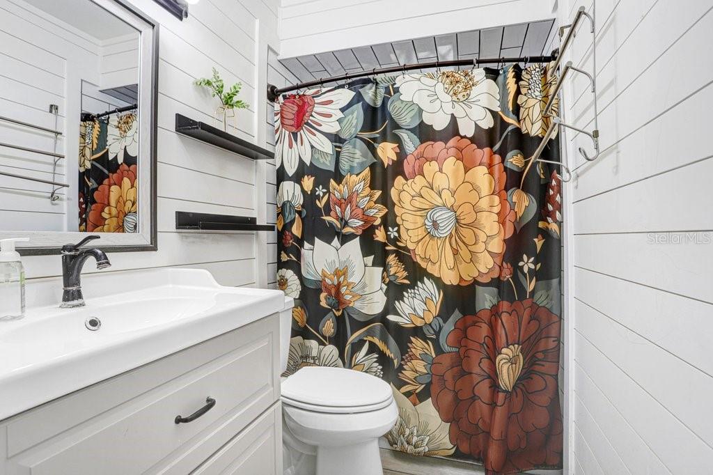 Image 15 of 38 For 1204 Lady Guinevere Drive
