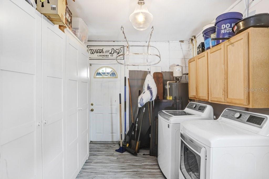 Image 22 of 38 For 1204 Lady Guinevere Drive