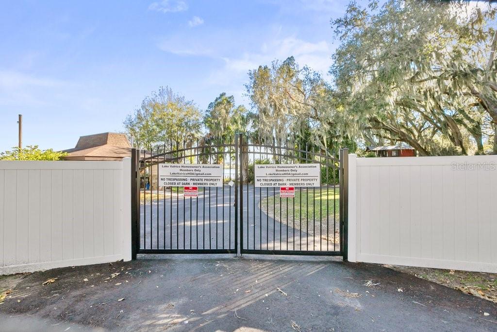 Image 35 of 38 For 1204 Lady Guinevere Drive