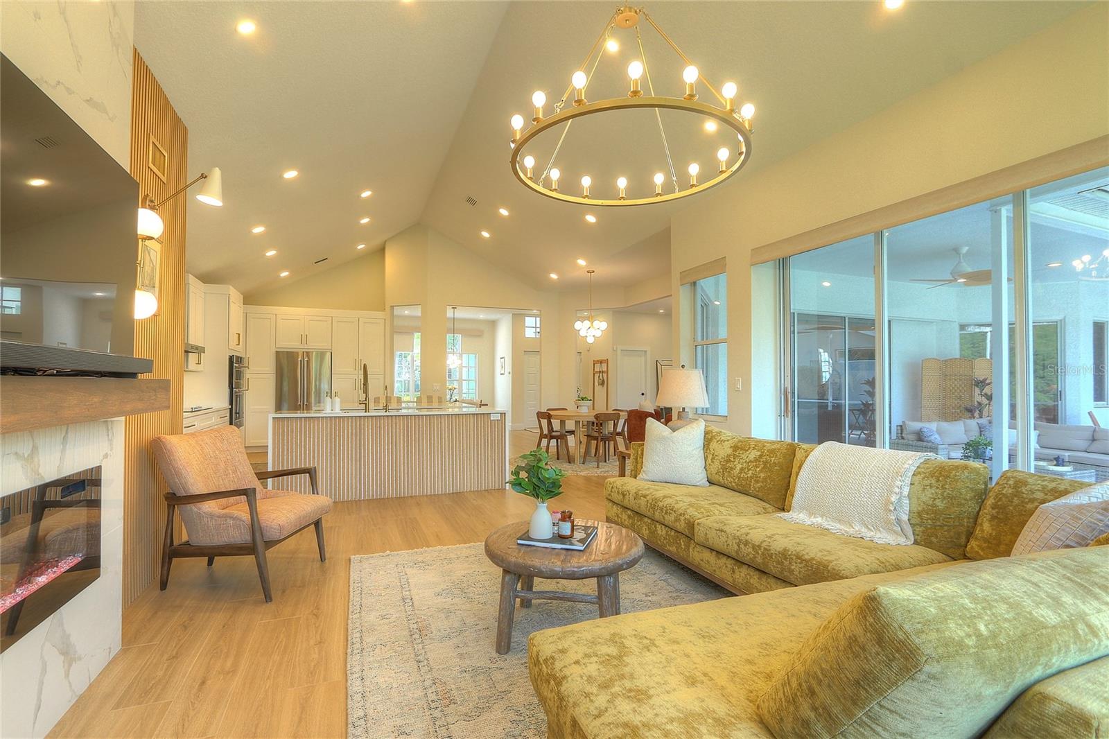 Image 10 of 67 For 204 Water View Court