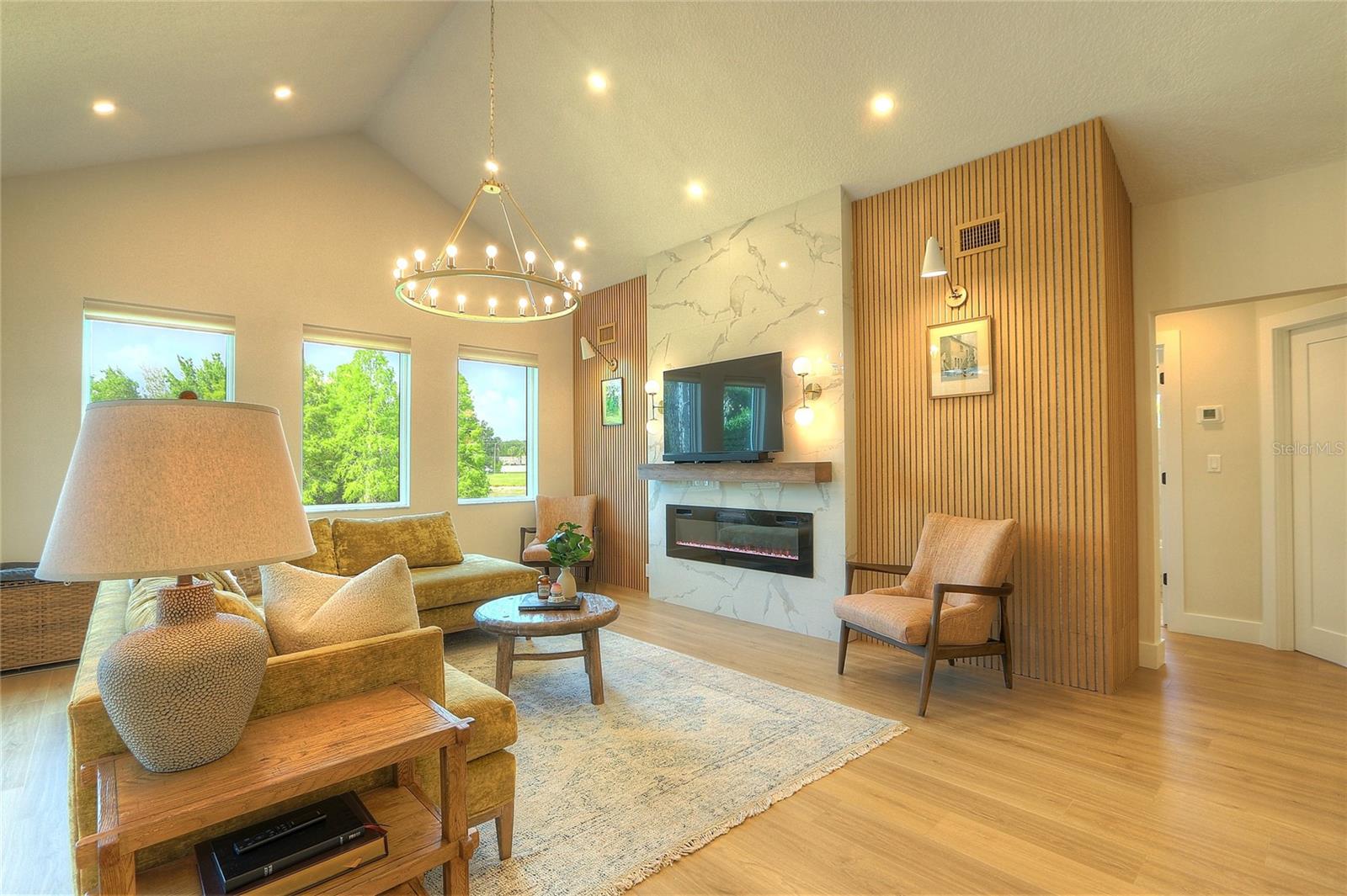 Image 12 of 67 For 204 Water View Court