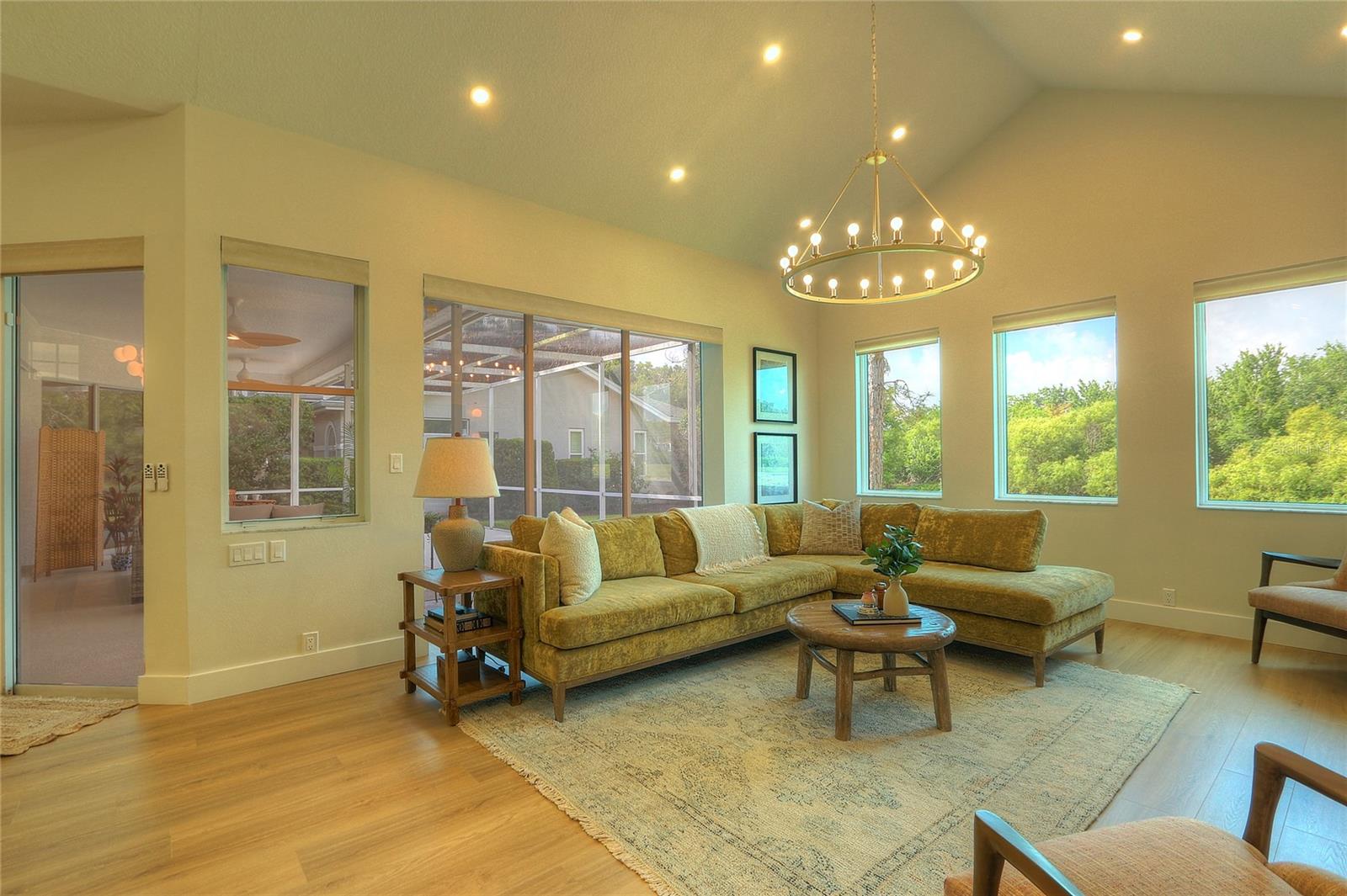 Image 13 of 67 For 204 Water View Court