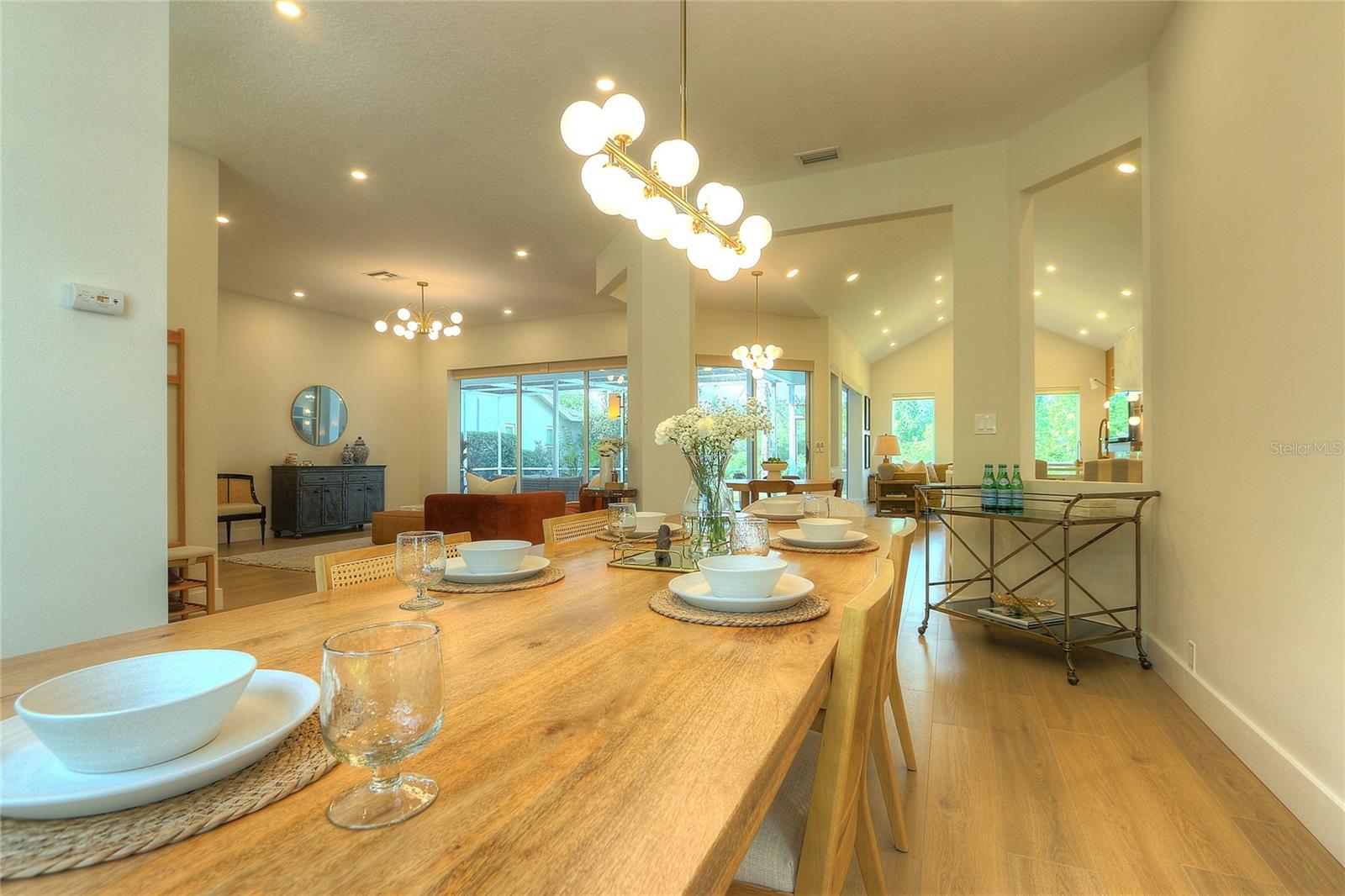 Image 14 of 67 For 204 Water View Court