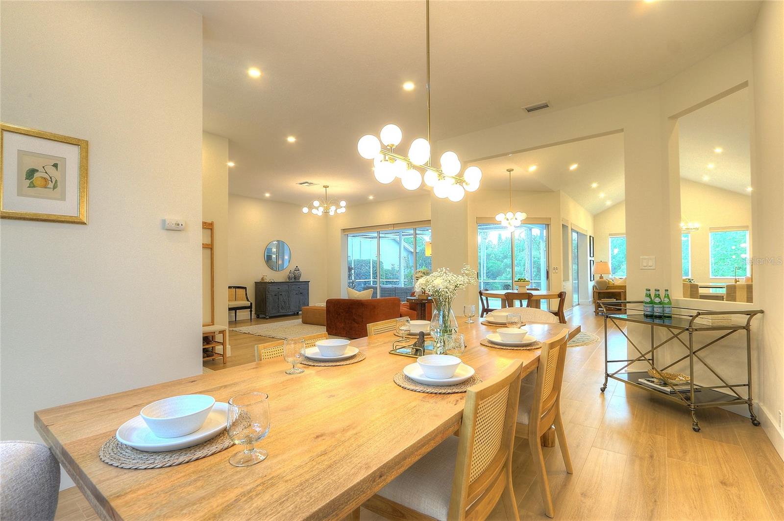 Image 16 of 67 For 204 Water View Court