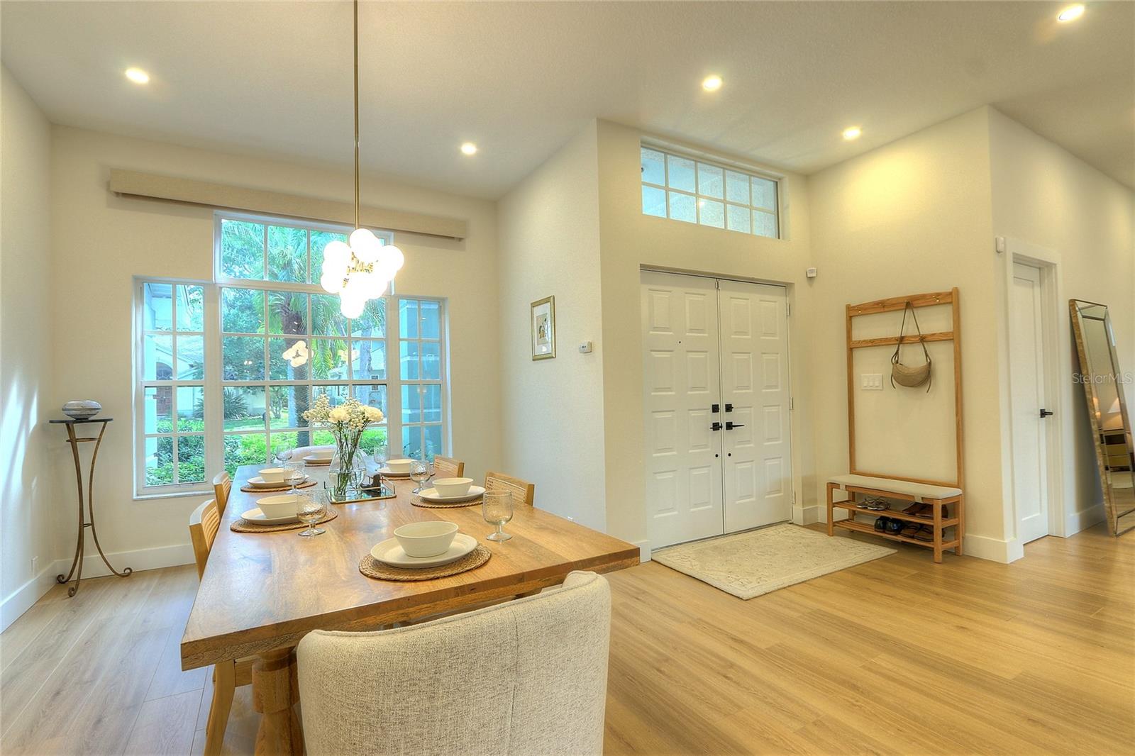 Image 18 of 67 For 204 Water View Court