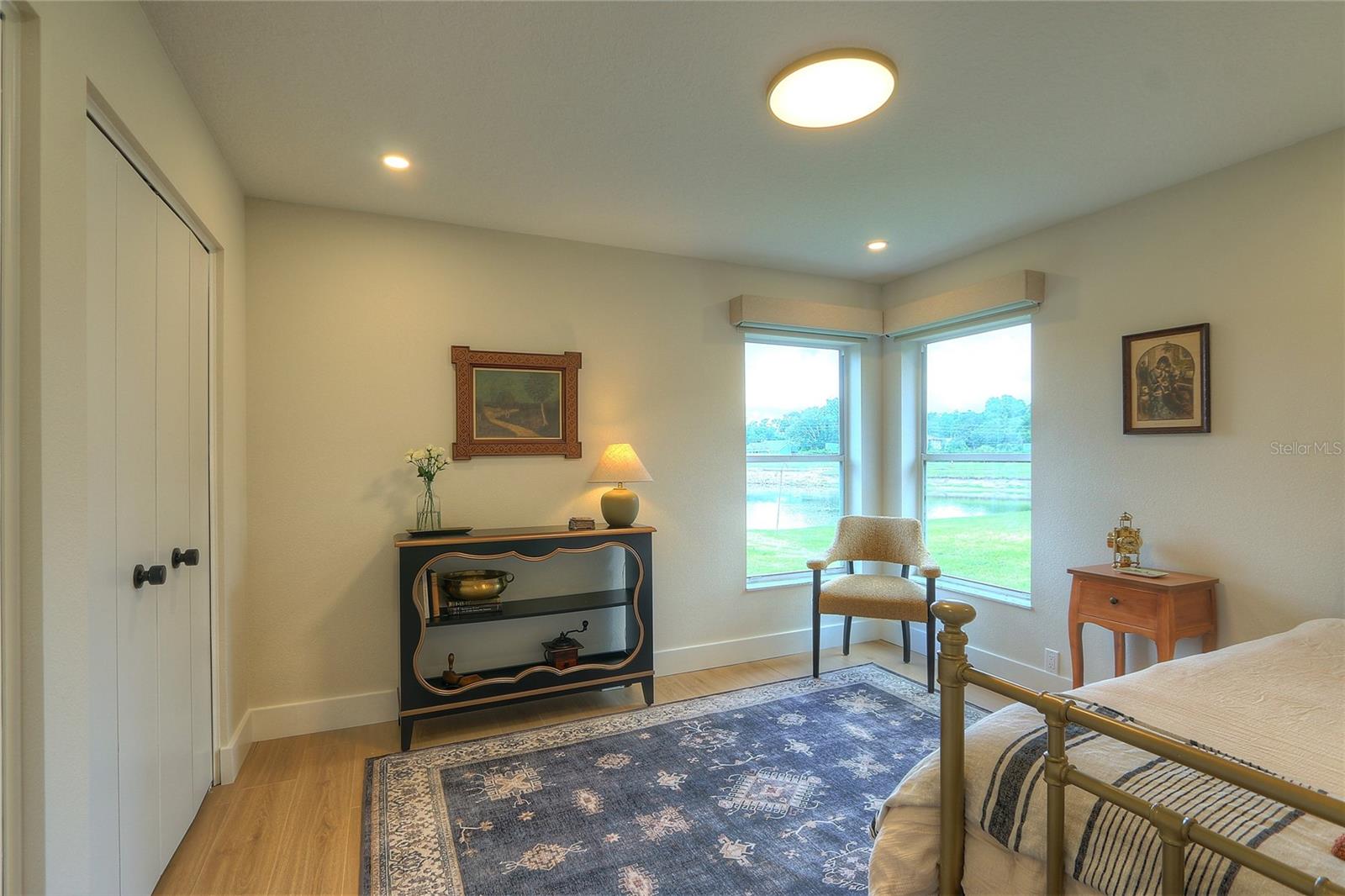 Image 35 of 67 For 204 Water View Court