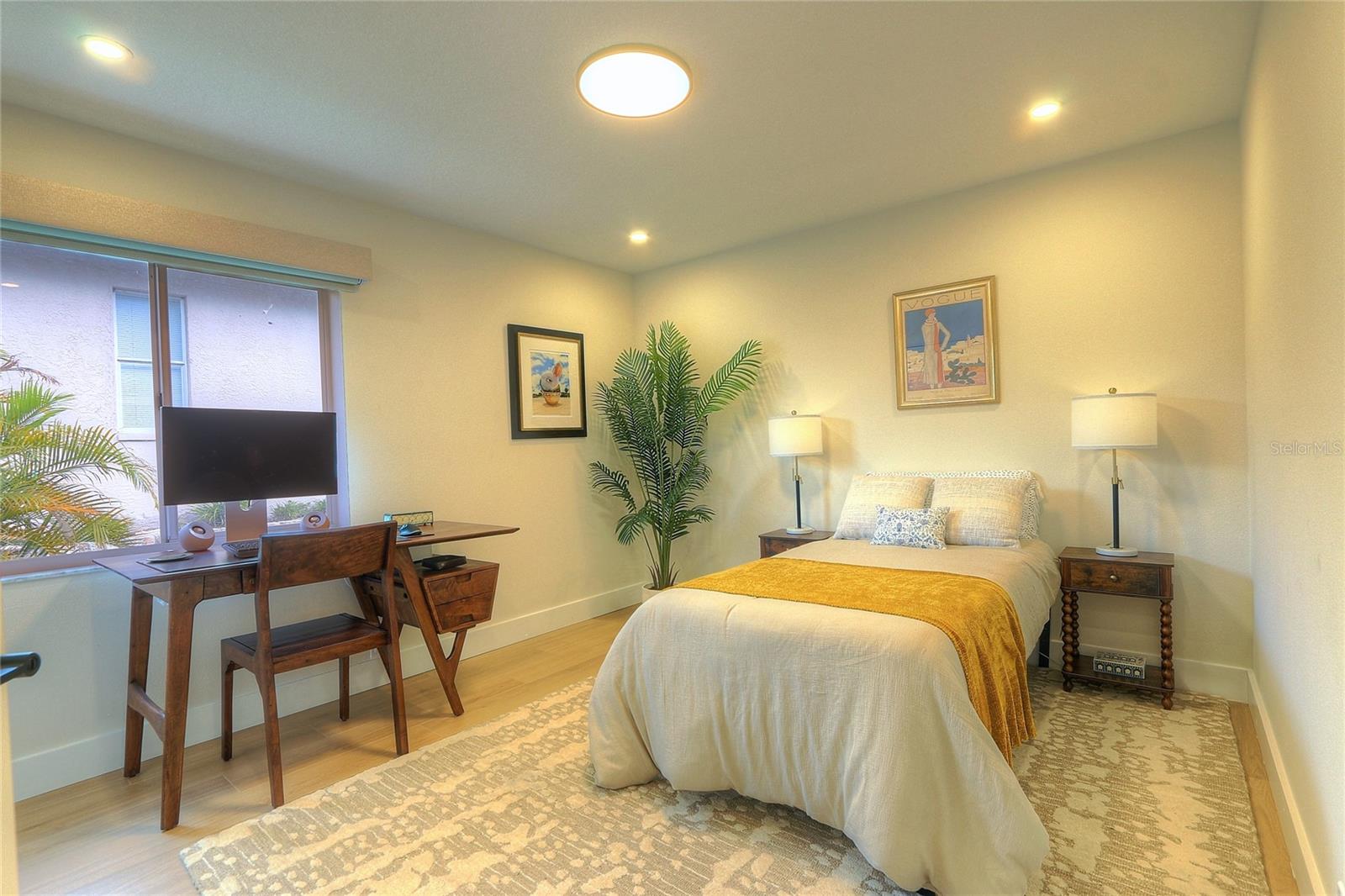 Image 38 of 67 For 204 Water View Court