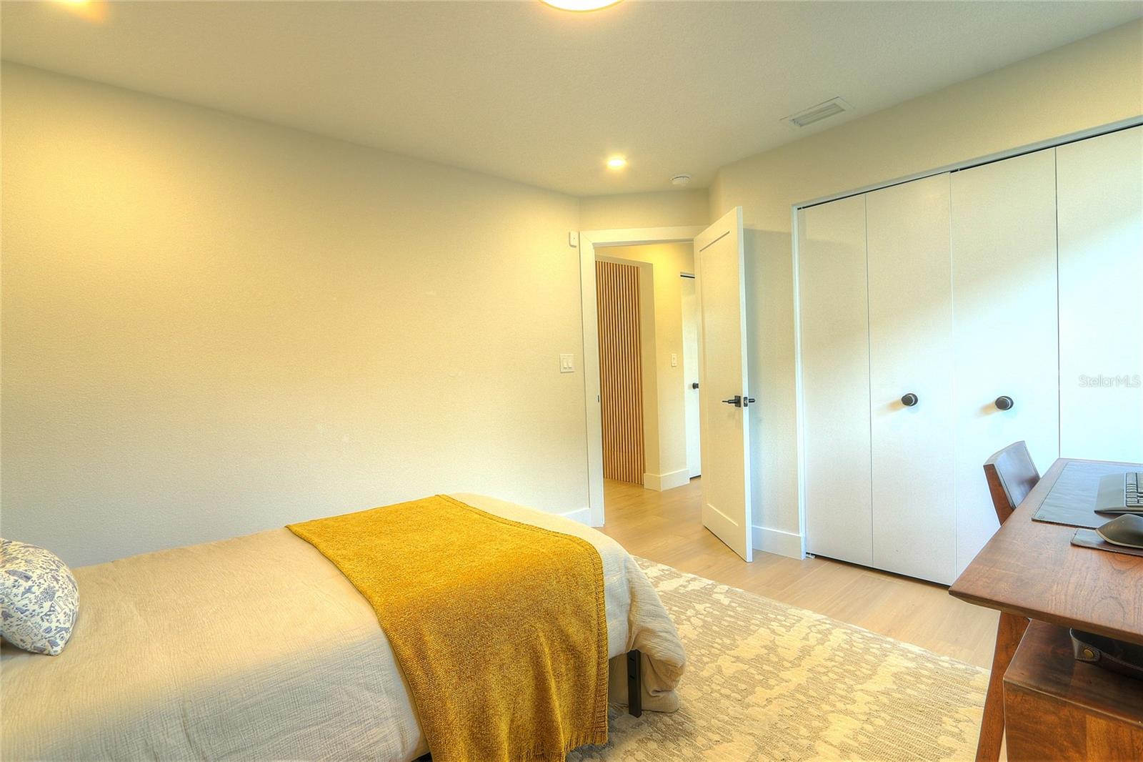 Image 40 of 67 For 204 Water View Court