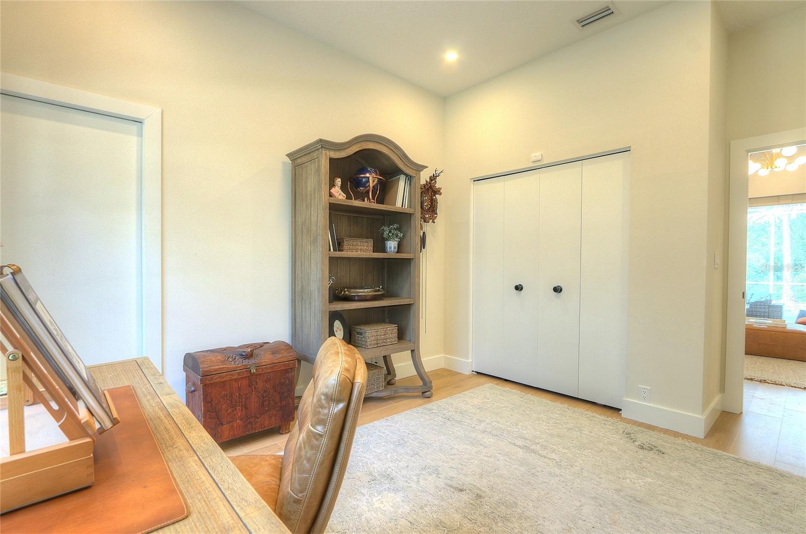 Image 43 of 67 For 204 Water View Court