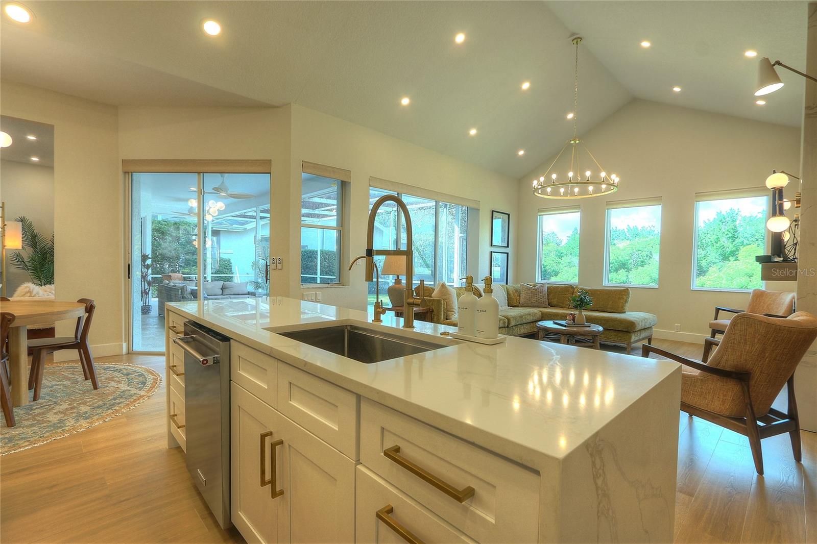 Image 5 of 67 For 204 Water View Court