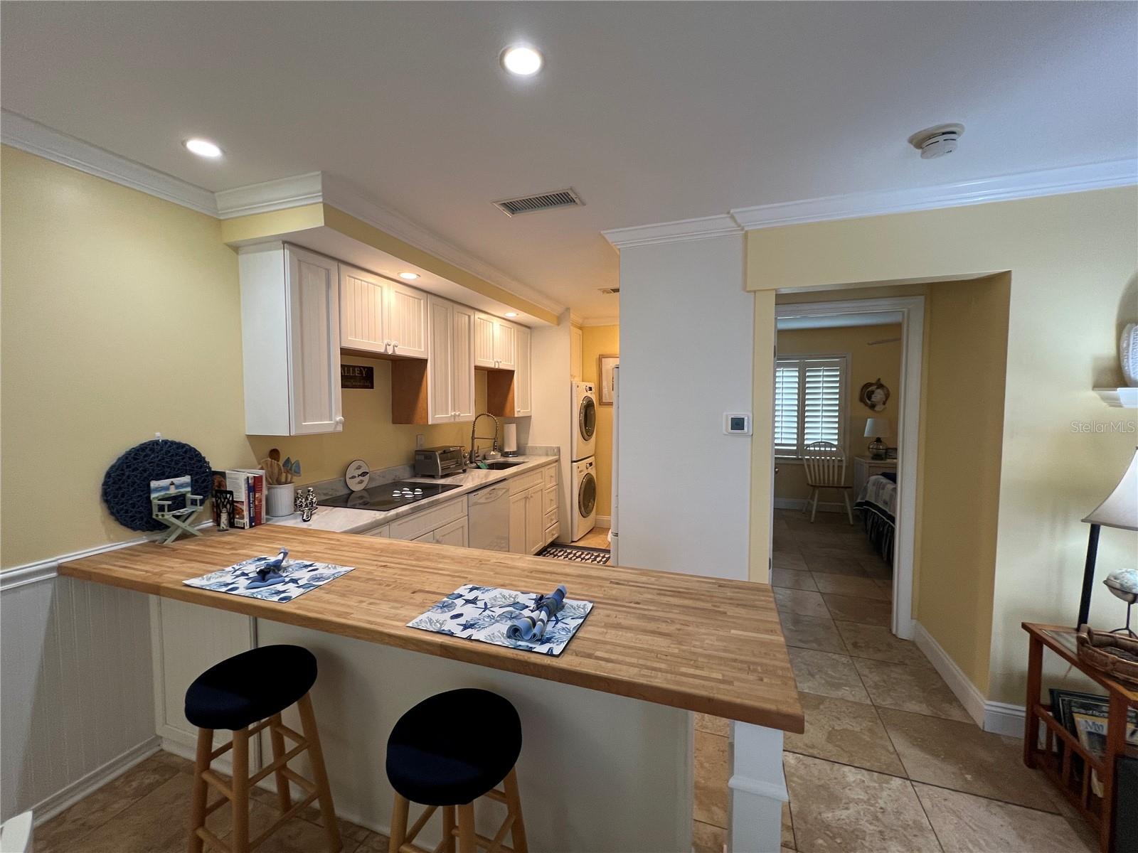 Image 12 of 24 For 5164 Beach Drive Se B Furnishe
