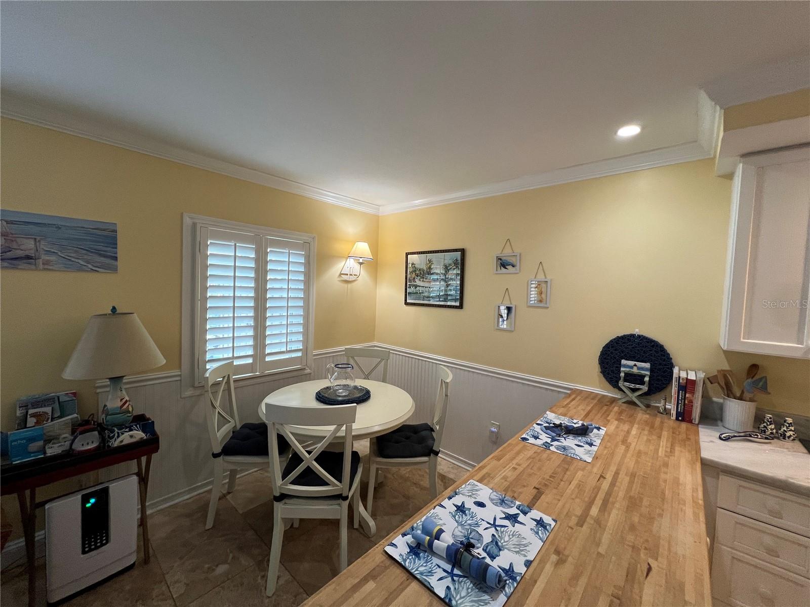 Image 6 of 24 For 5164 Beach Drive Se B Furnishe