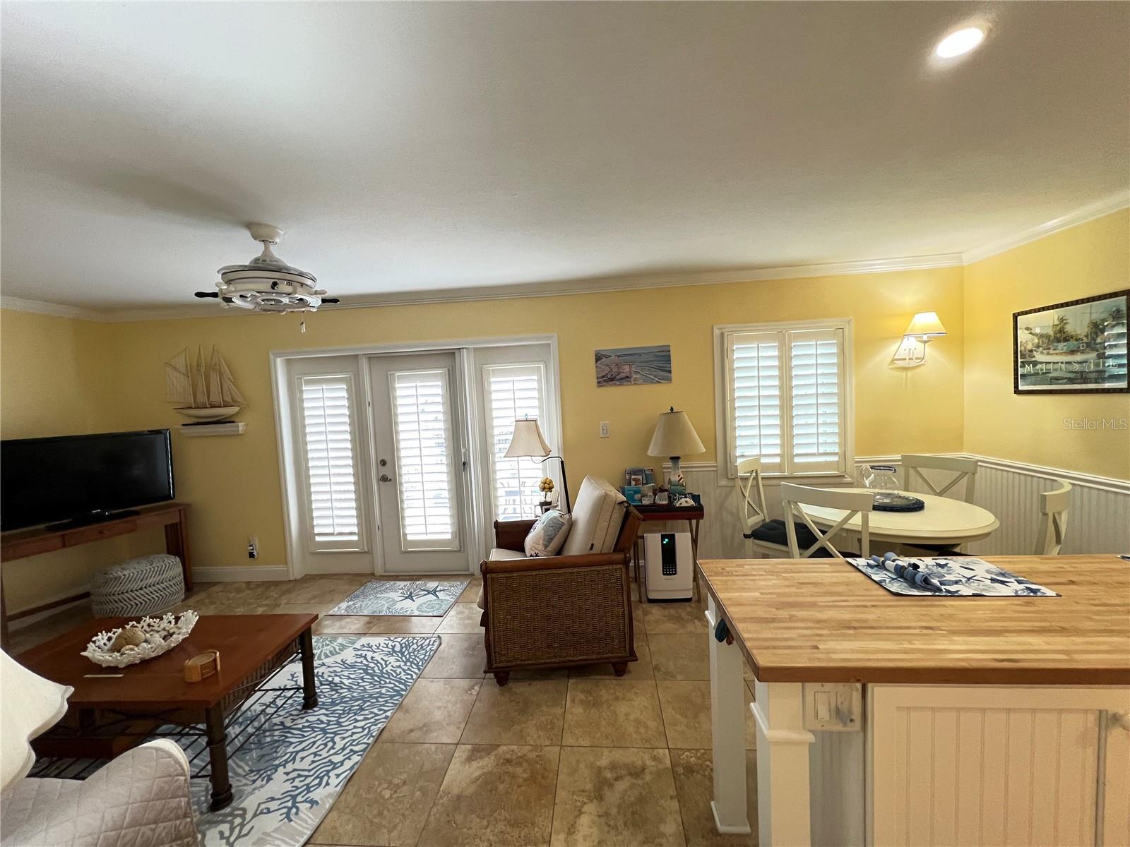 Image 8 of 24 For 5164 Beach Drive Se B Furnishe
