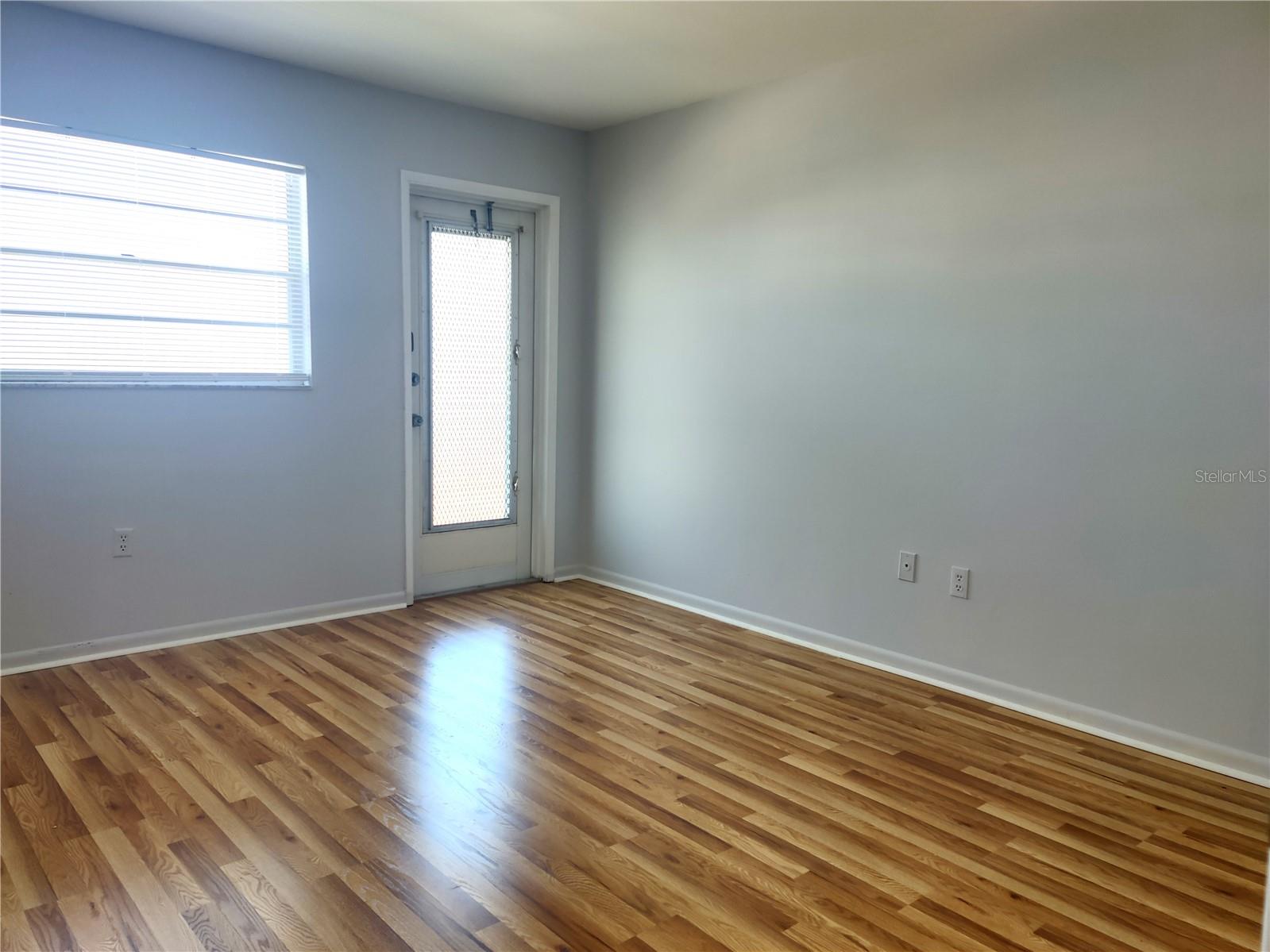 Image 16 of 48 For 5850 18th Street N 23