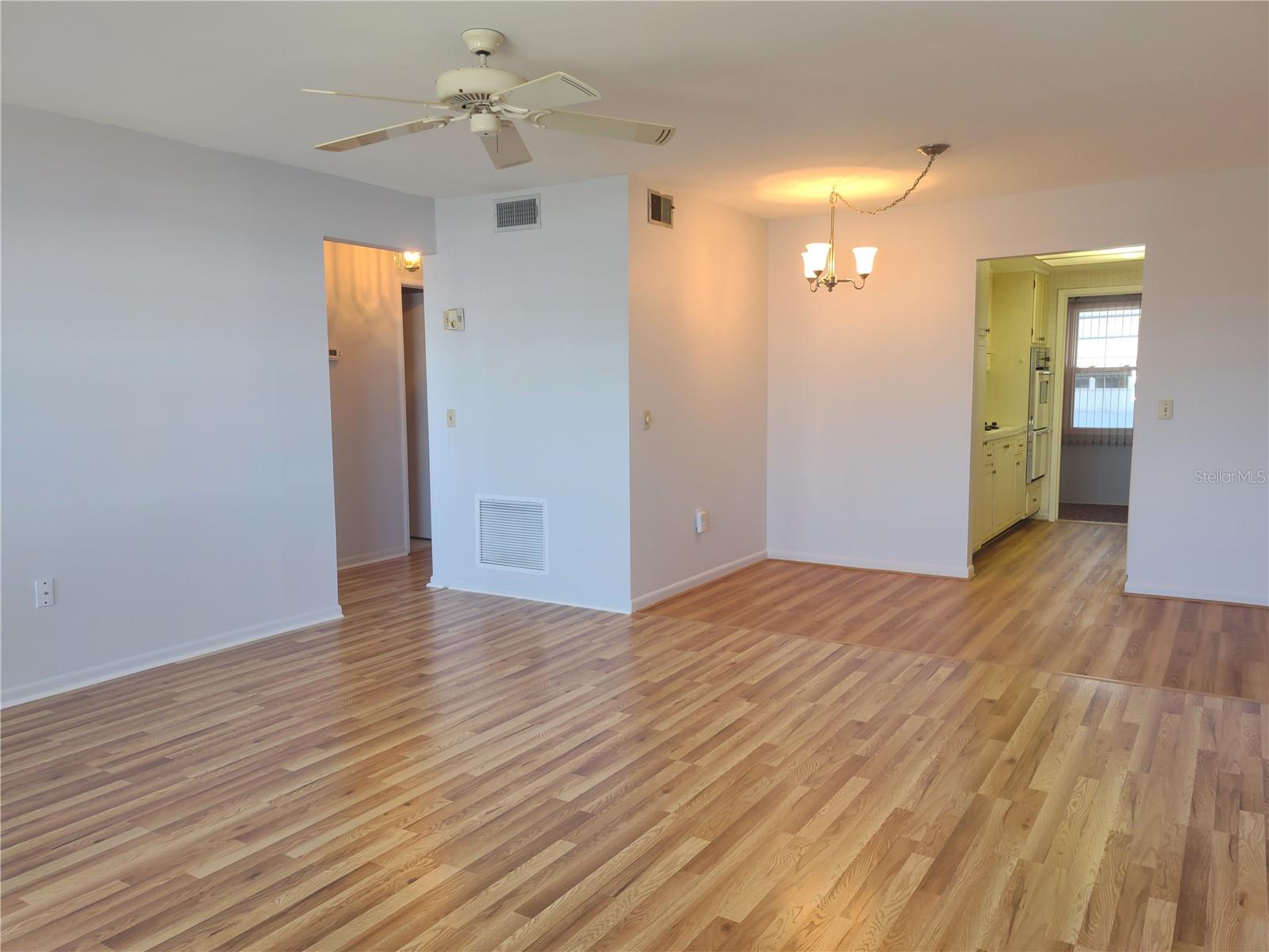 Image 22 of 48 For 5850 18th Street N 23