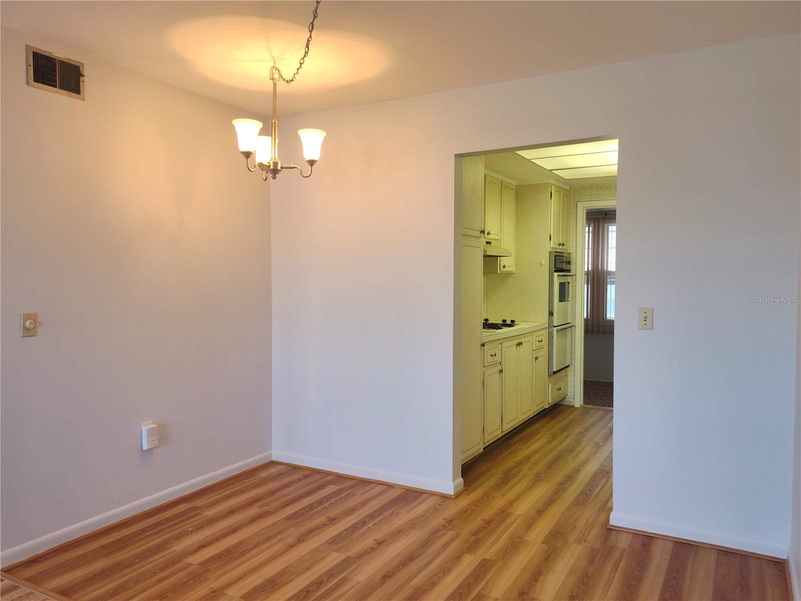 Image 23 of 48 For 5850 18th Street N 23