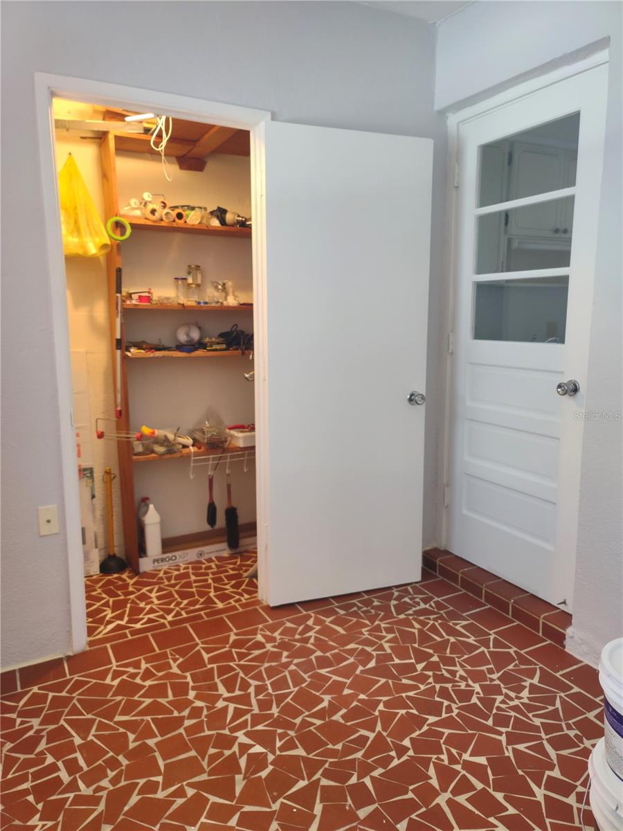 Image 29 of 48 For 5850 18th Street N 23