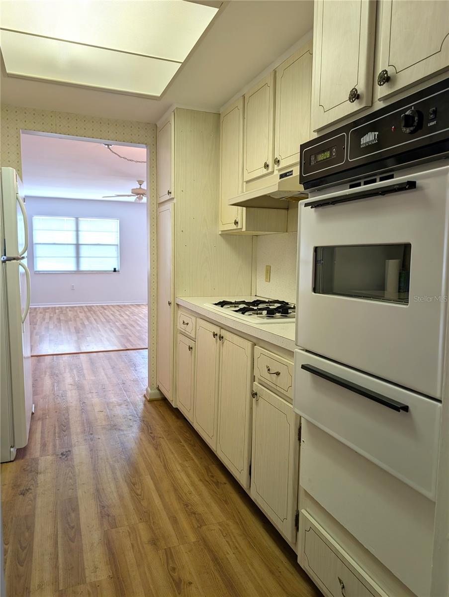 Image 30 of 48 For 5850 18th Street N 23