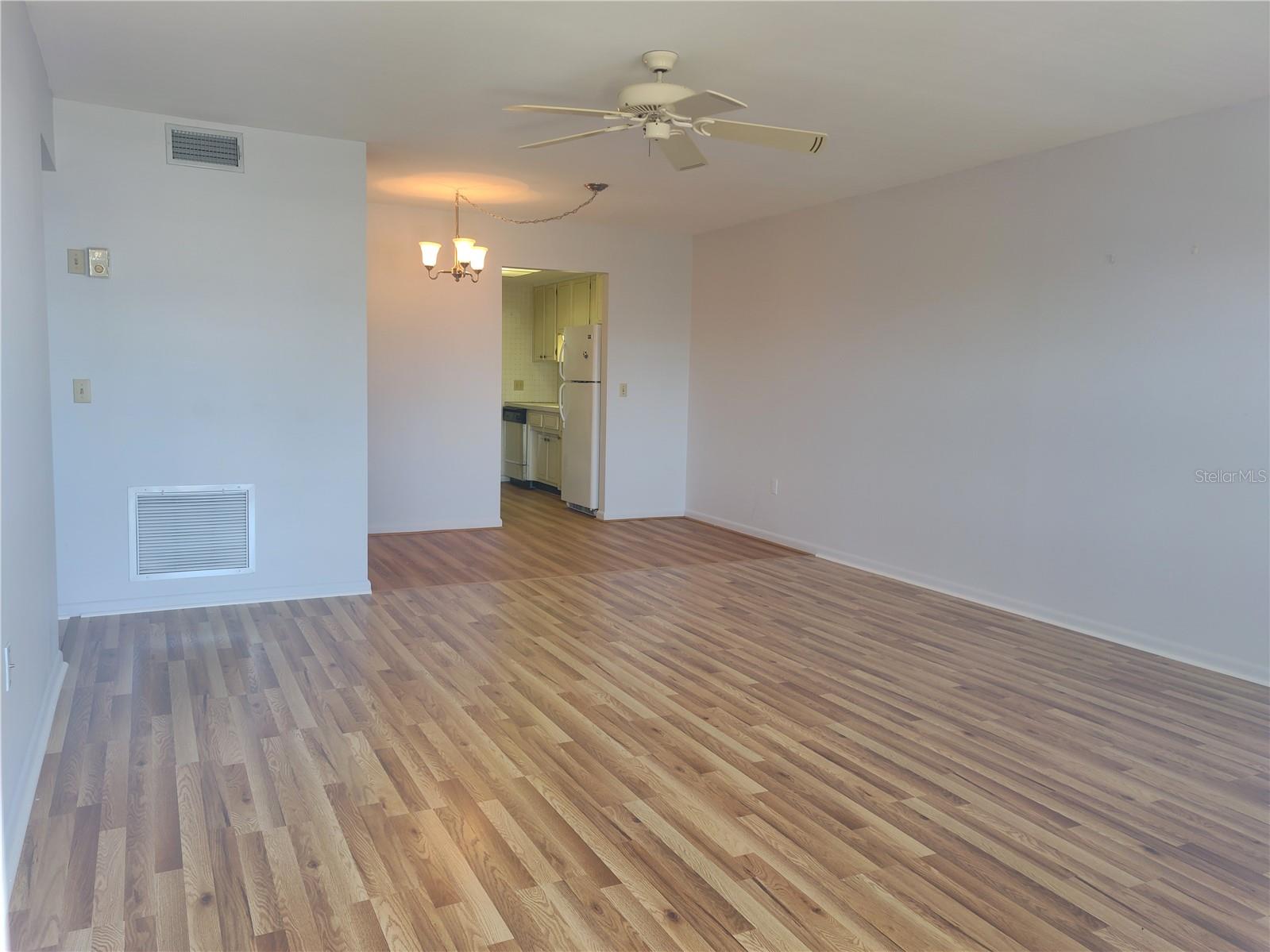 Image 7 of 48 For 5850 18th Street N 23