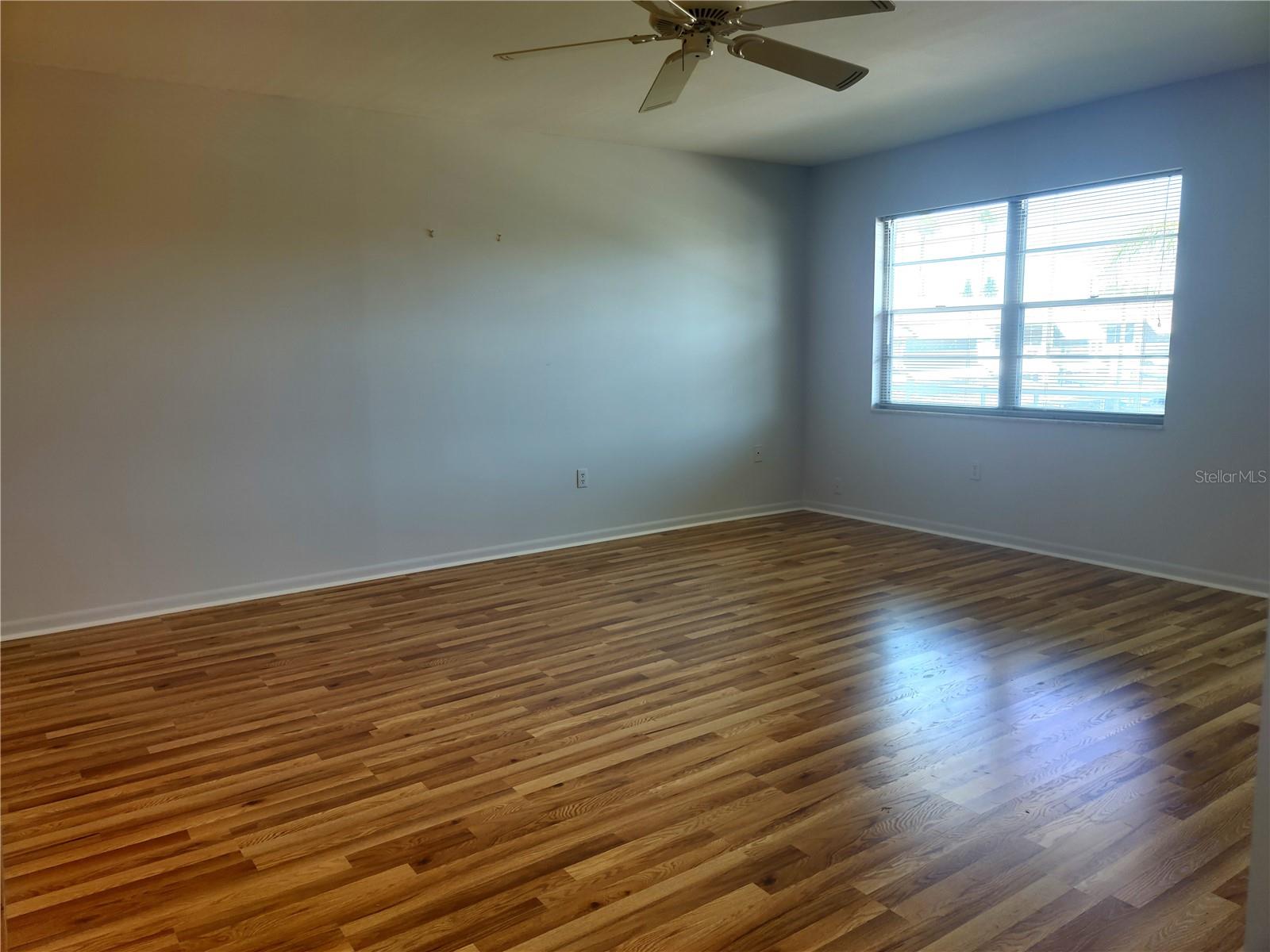 Image 9 of 48 For 5850 18th Street N 23