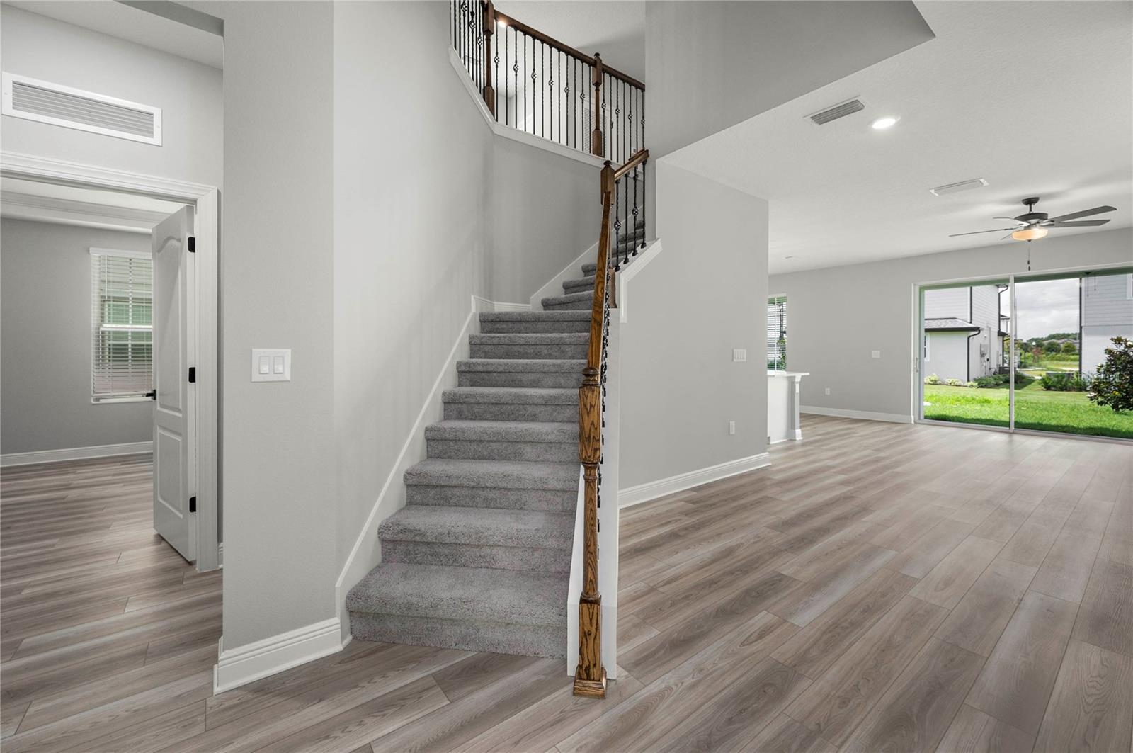 Image 6 of 8 For 7737 Somersworth Drive