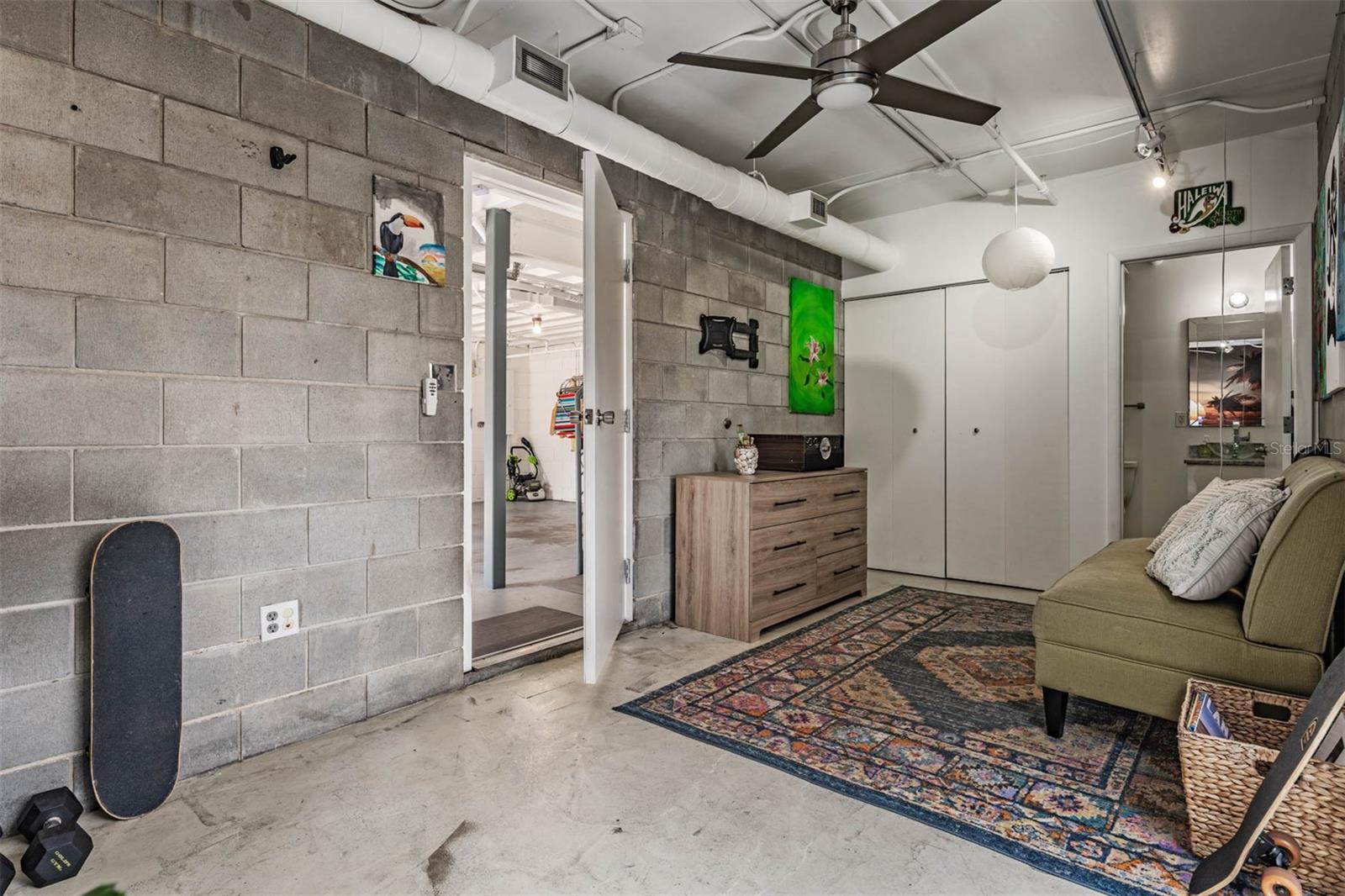 Image 26 of 31 For 3107 De Leon Street 6