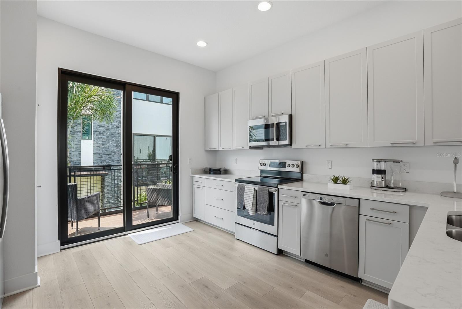 Image 17 of 43 For 4810 Mcelroy Avenue 30
