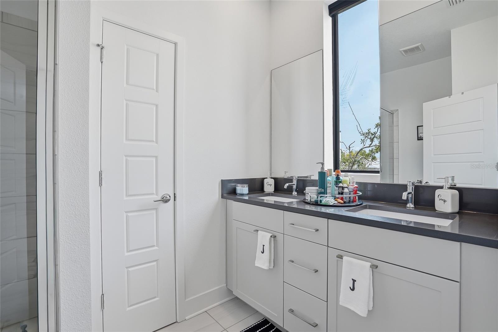 Image 26 of 43 For 4810 Mcelroy Avenue 30