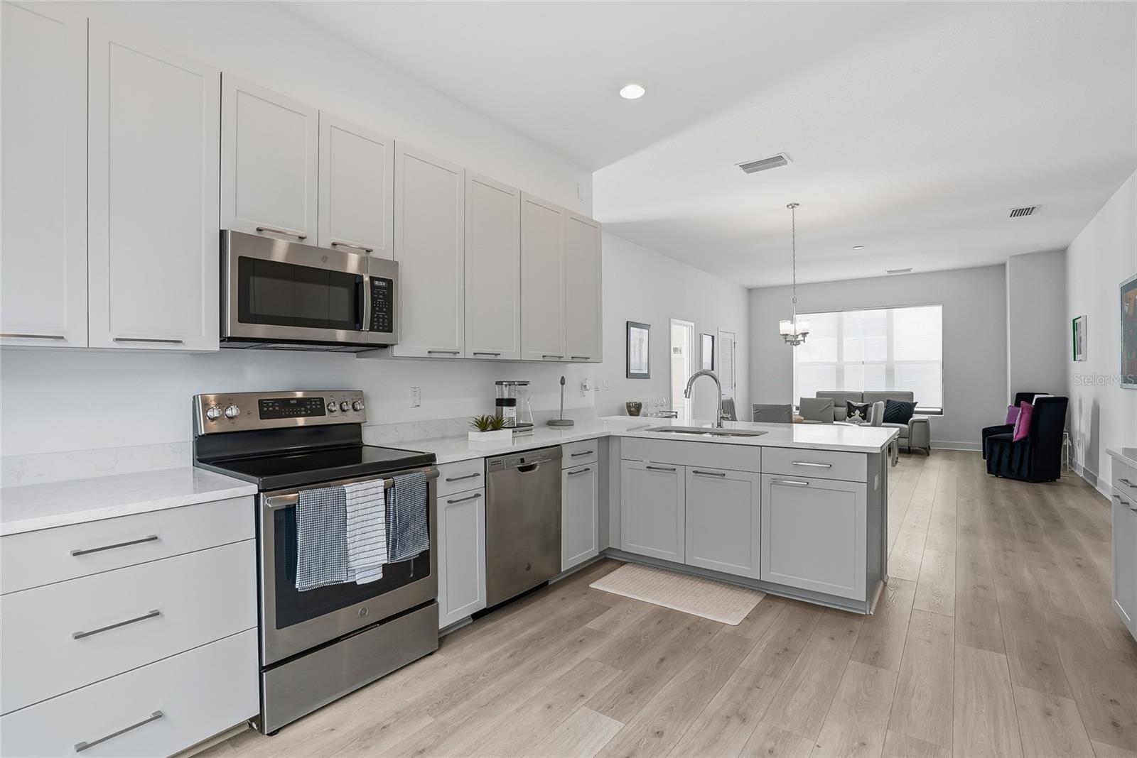Image 4 of 43 For 4810 Mcelroy Avenue 30