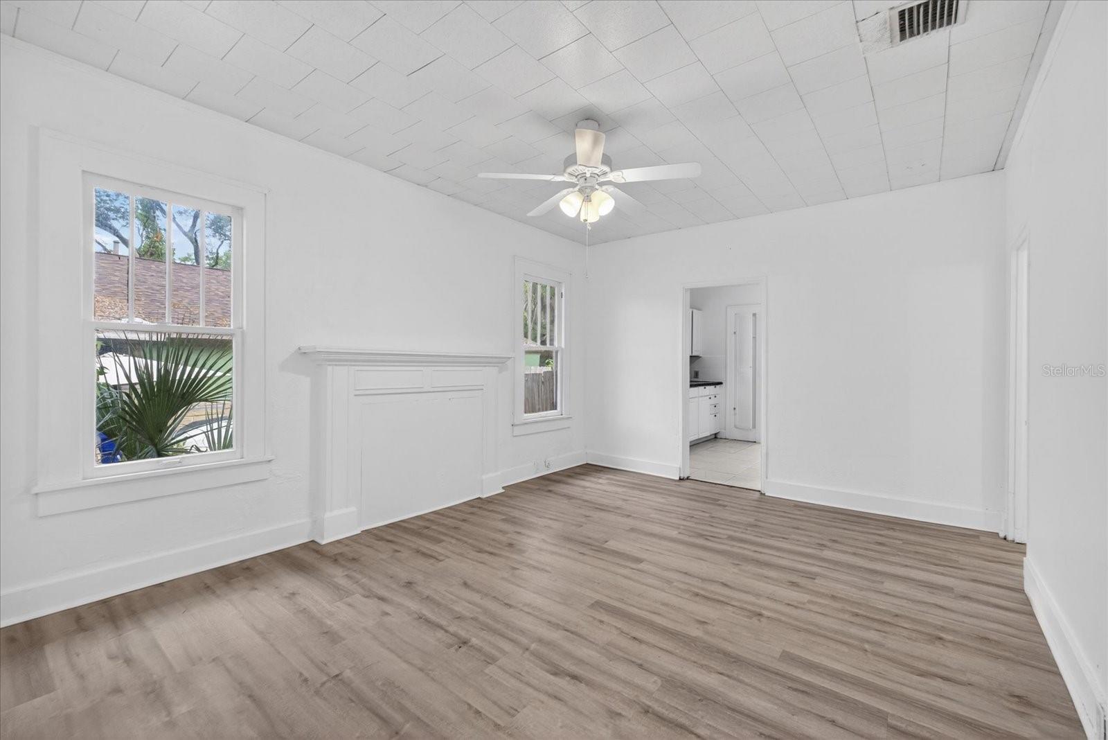 Image 11 of 33 For 2211 22nd Avenue S