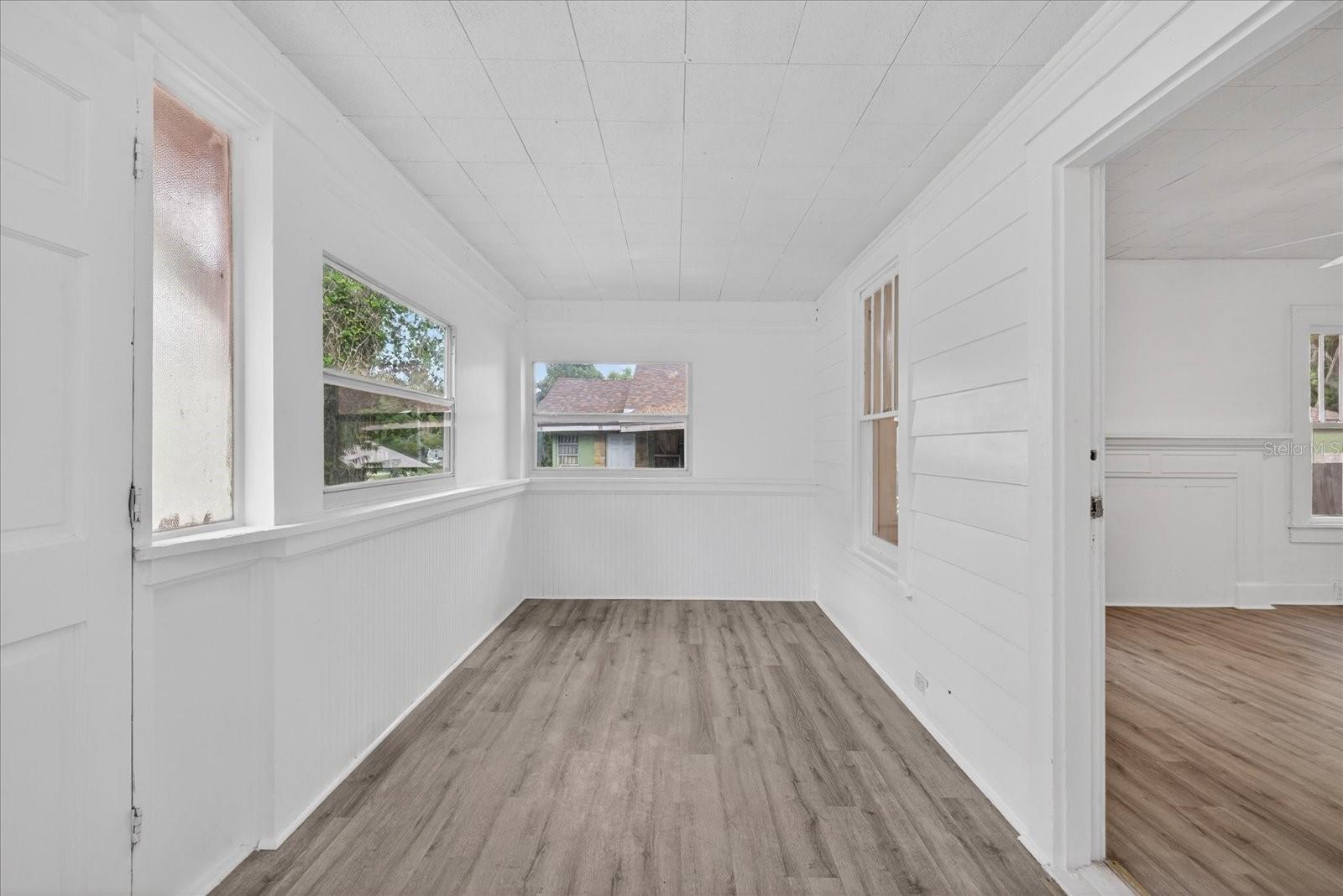 Image 14 of 33 For 2211 22nd Avenue S