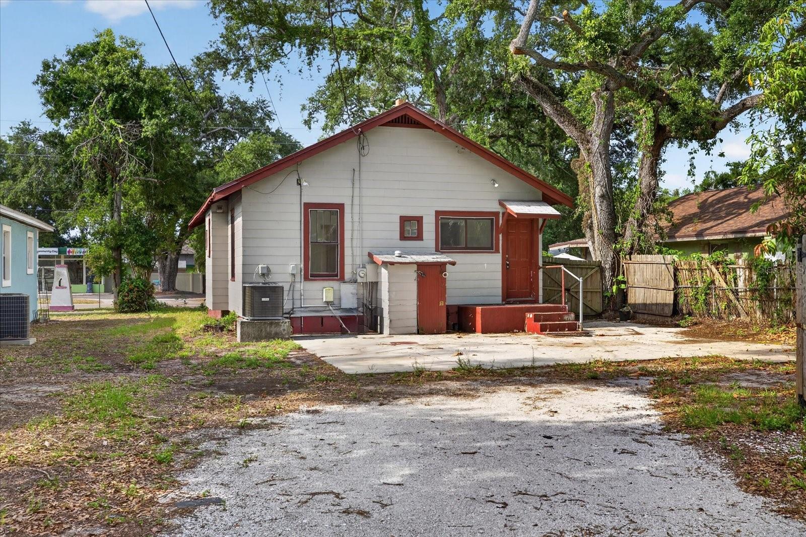 Image 21 of 33 For 2211 22nd Avenue S